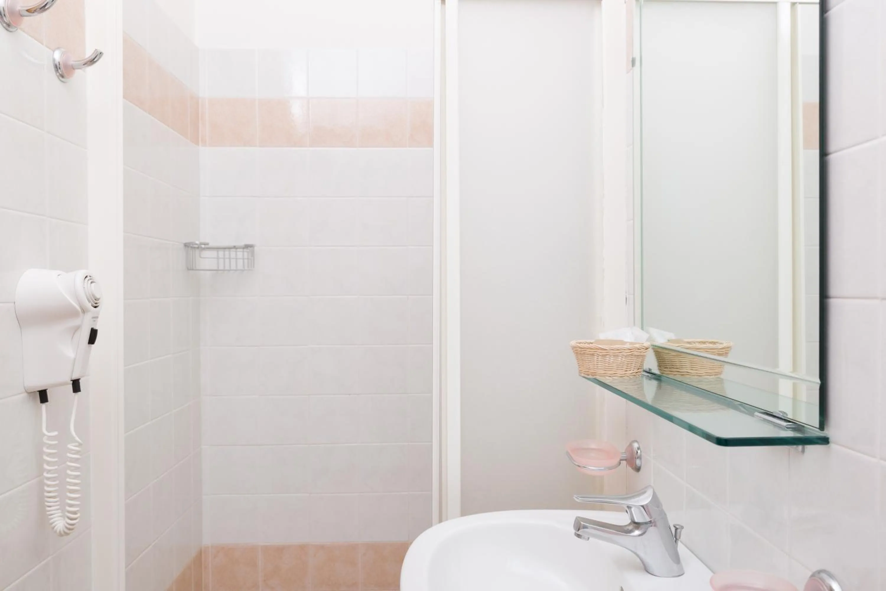 Bathroom in Hotel Letizia