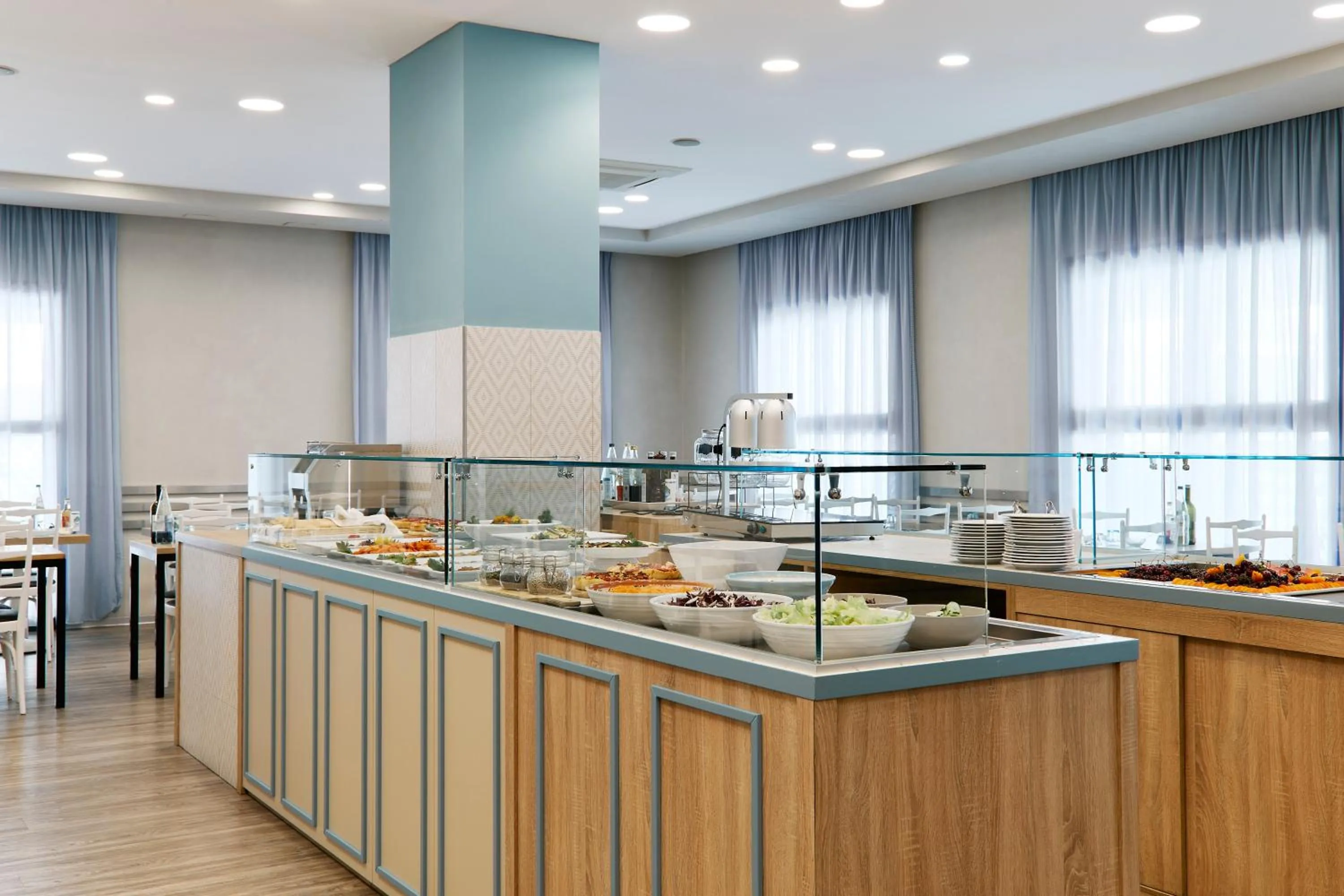 Restaurant/places to eat in Hotel Letizia