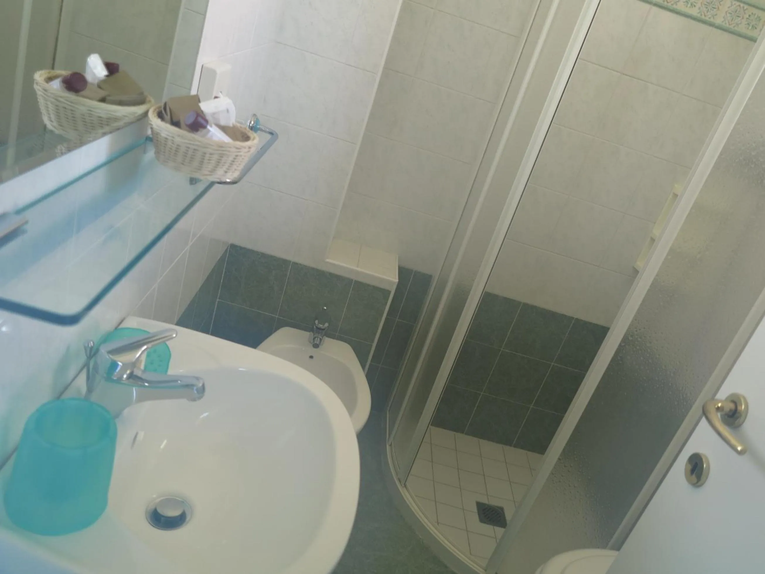 Toilet in Hotel Letizia