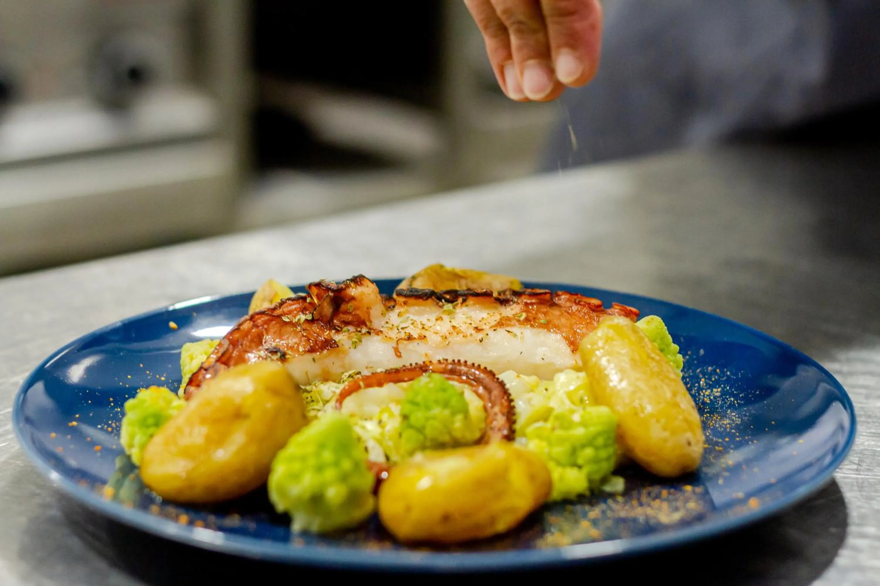 Restaurant/places to eat in In Gold Hotel & Spa