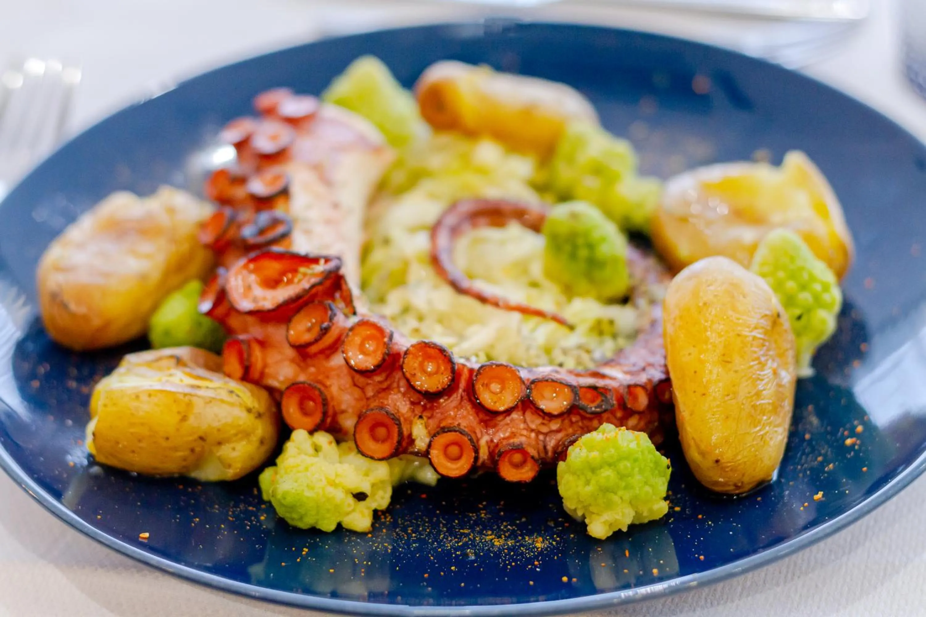 Restaurant/places to eat in In Gold Hotel & Spa