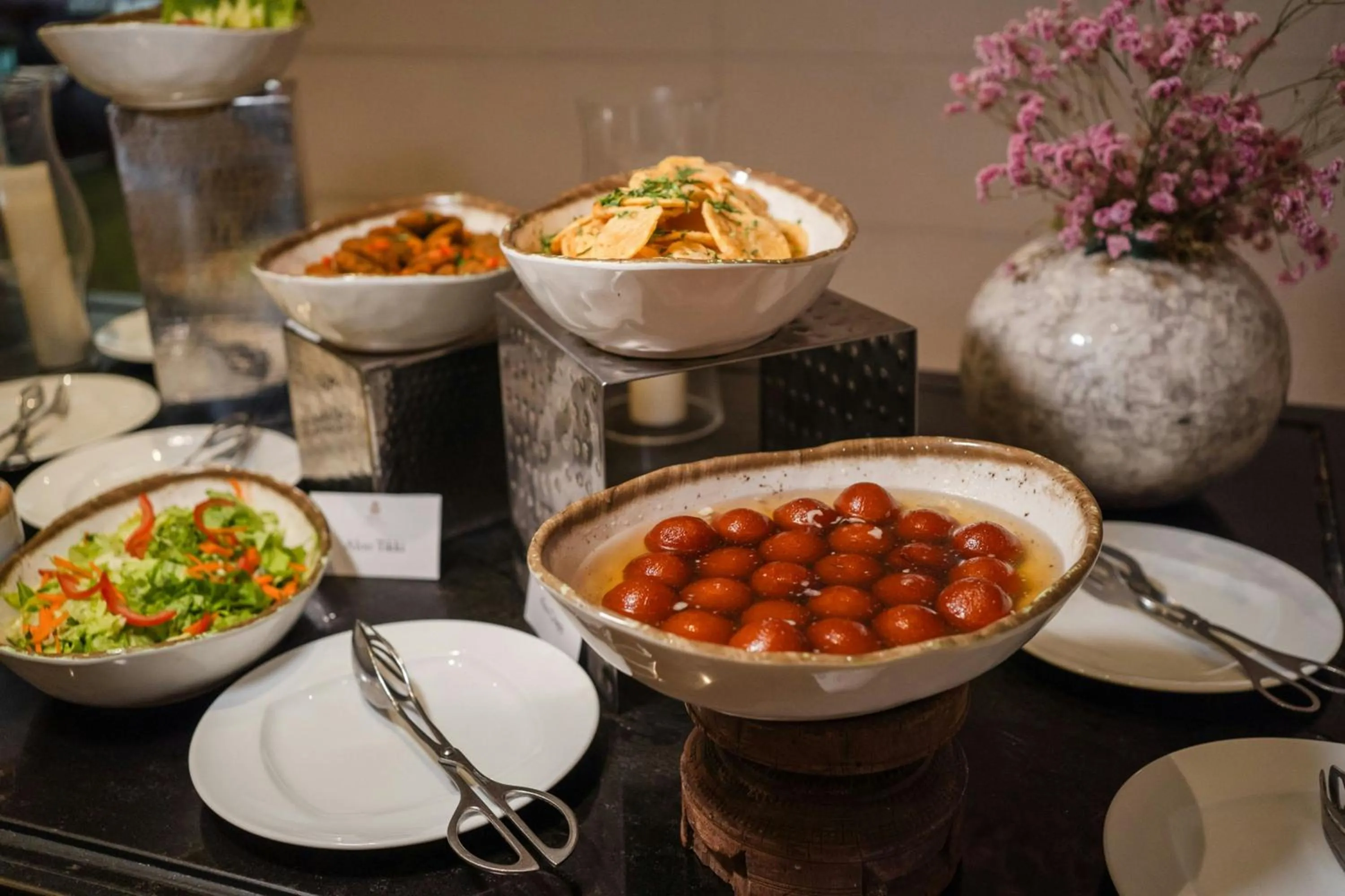 Restaurant/places to eat in Lisbon Marriott Hotel