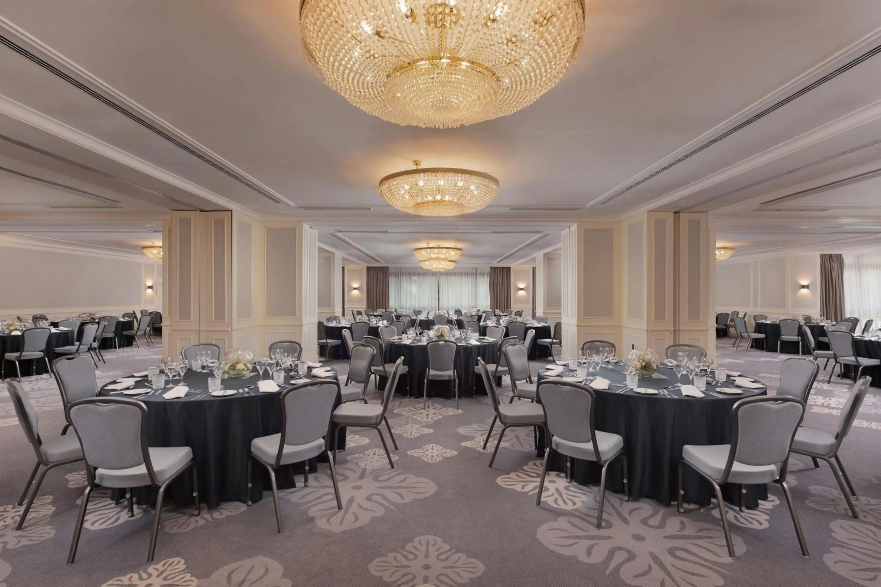 Meeting/conference room in Lisbon Marriott Hotel