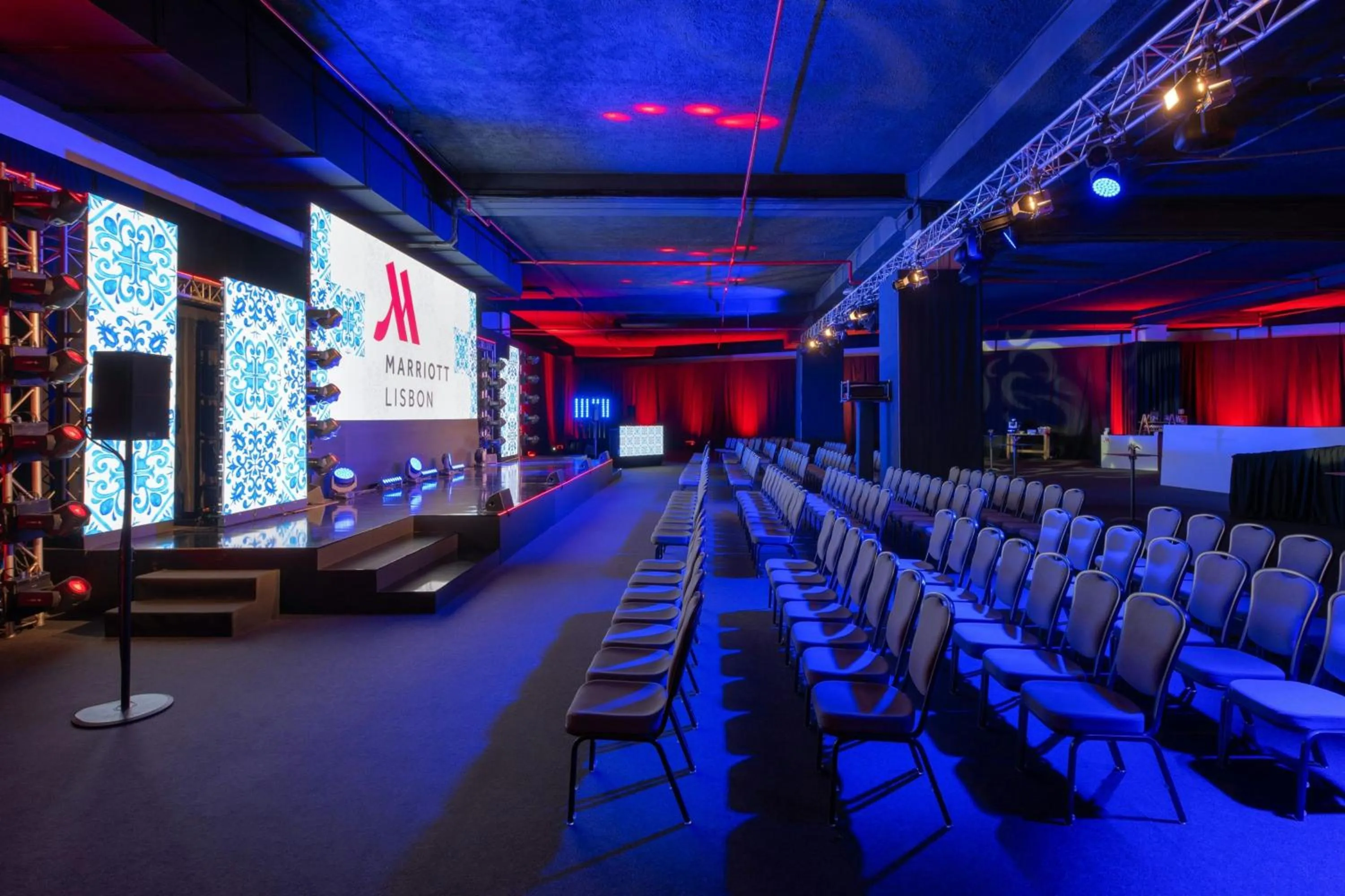 Meeting/conference room in Lisbon Marriott Hotel