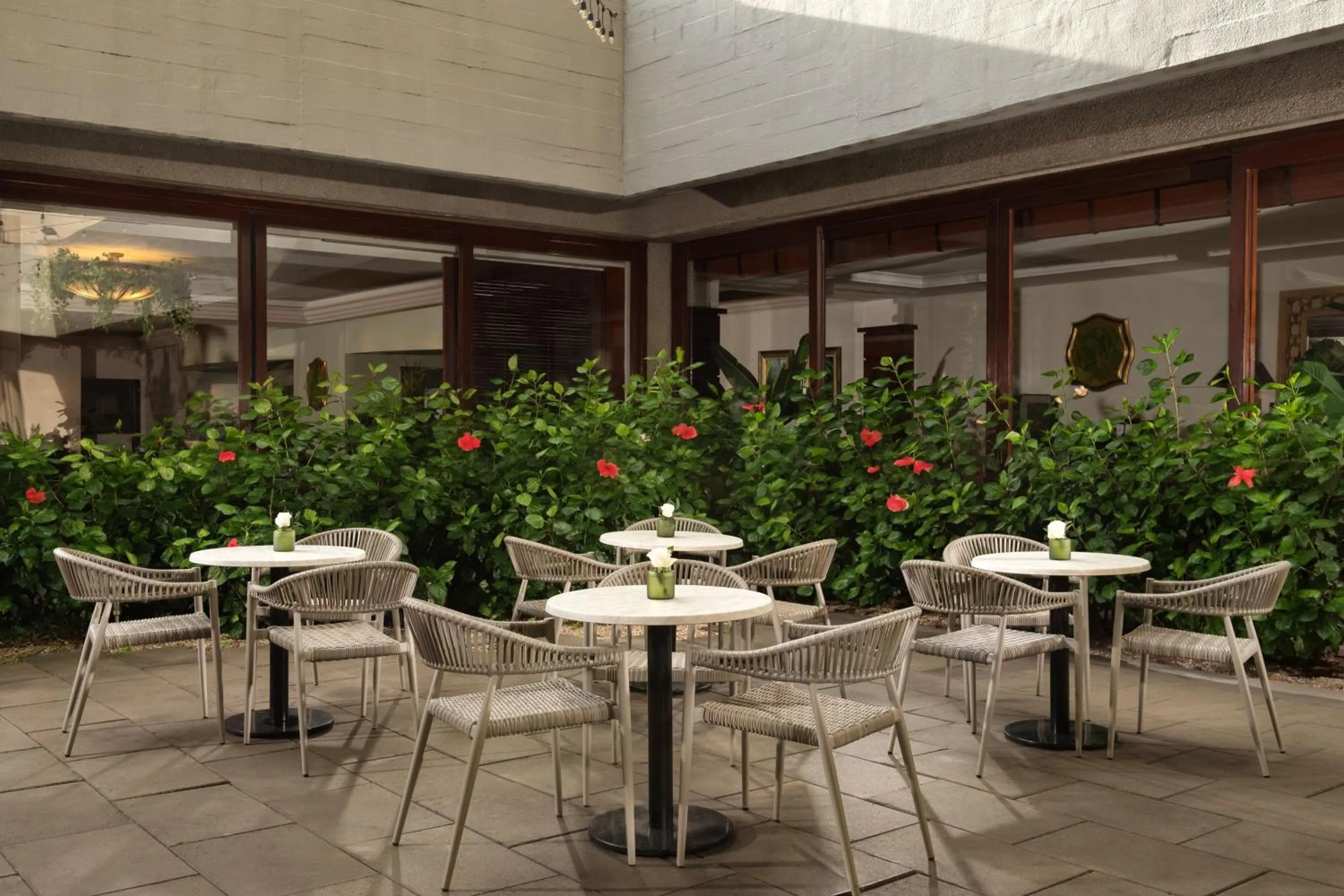 Restaurant/places to eat in Lisbon Marriott Hotel