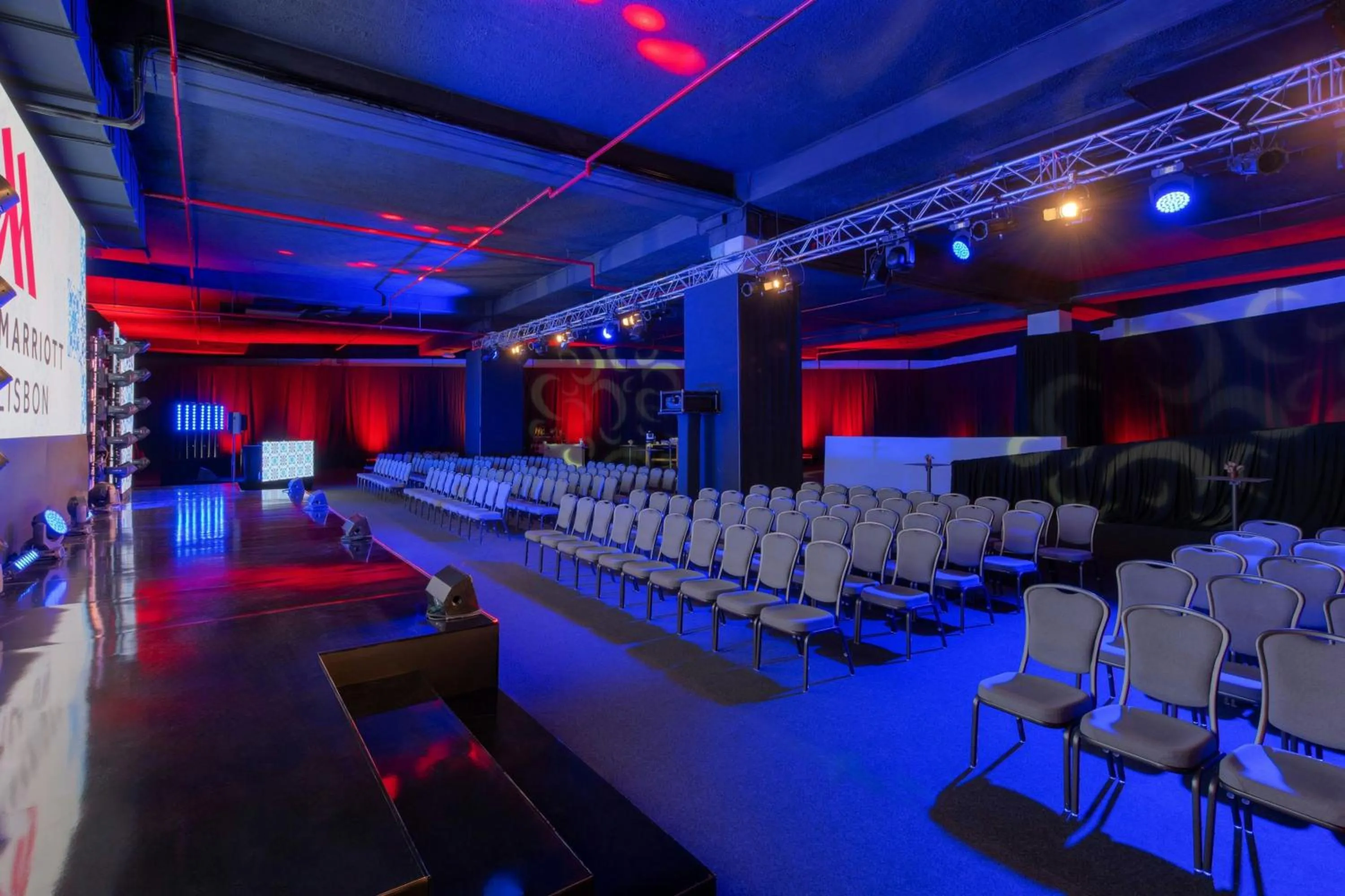 Meeting/conference room in Lisbon Marriott Hotel