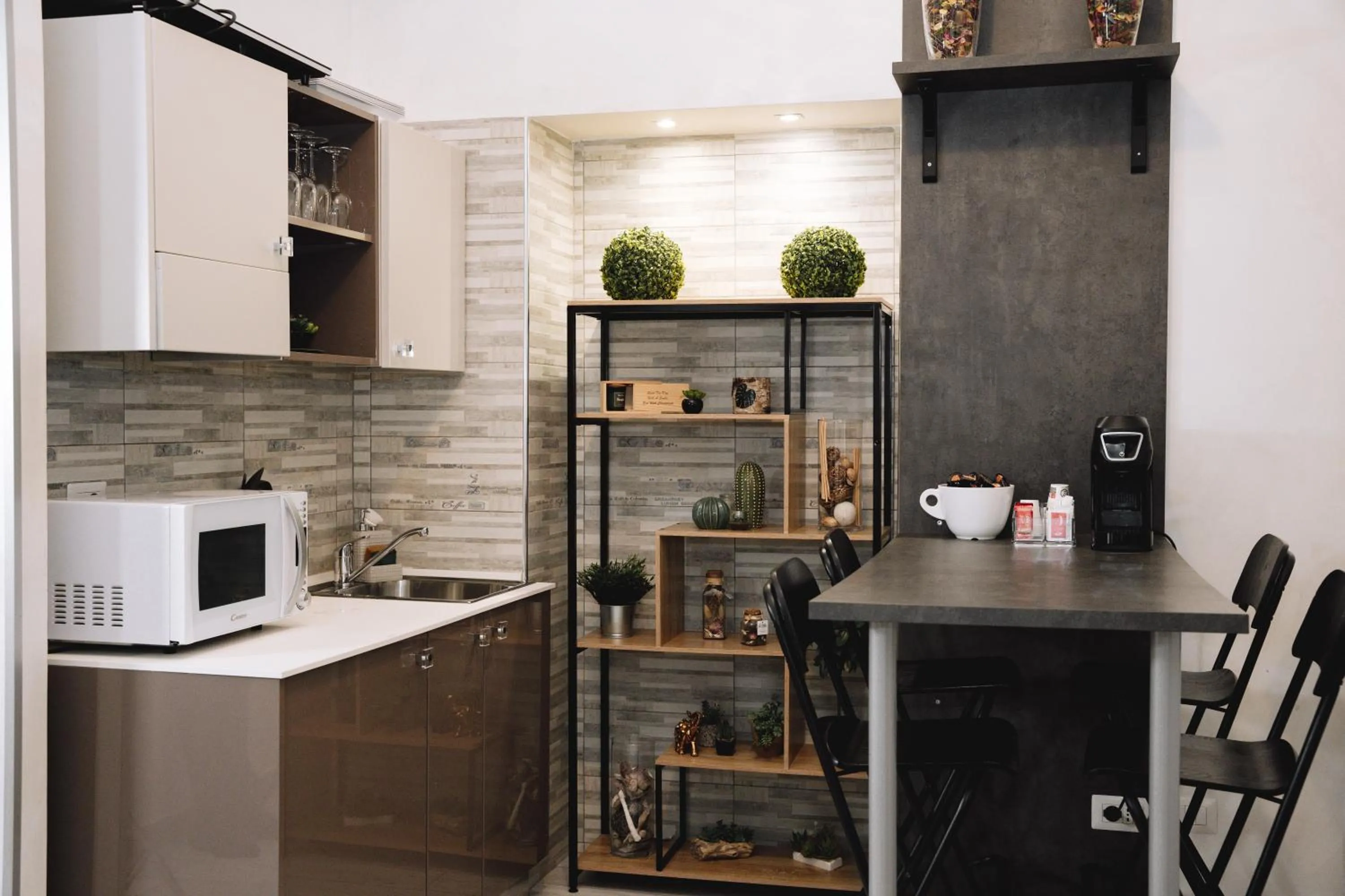 Communal kitchen in 47 Steps