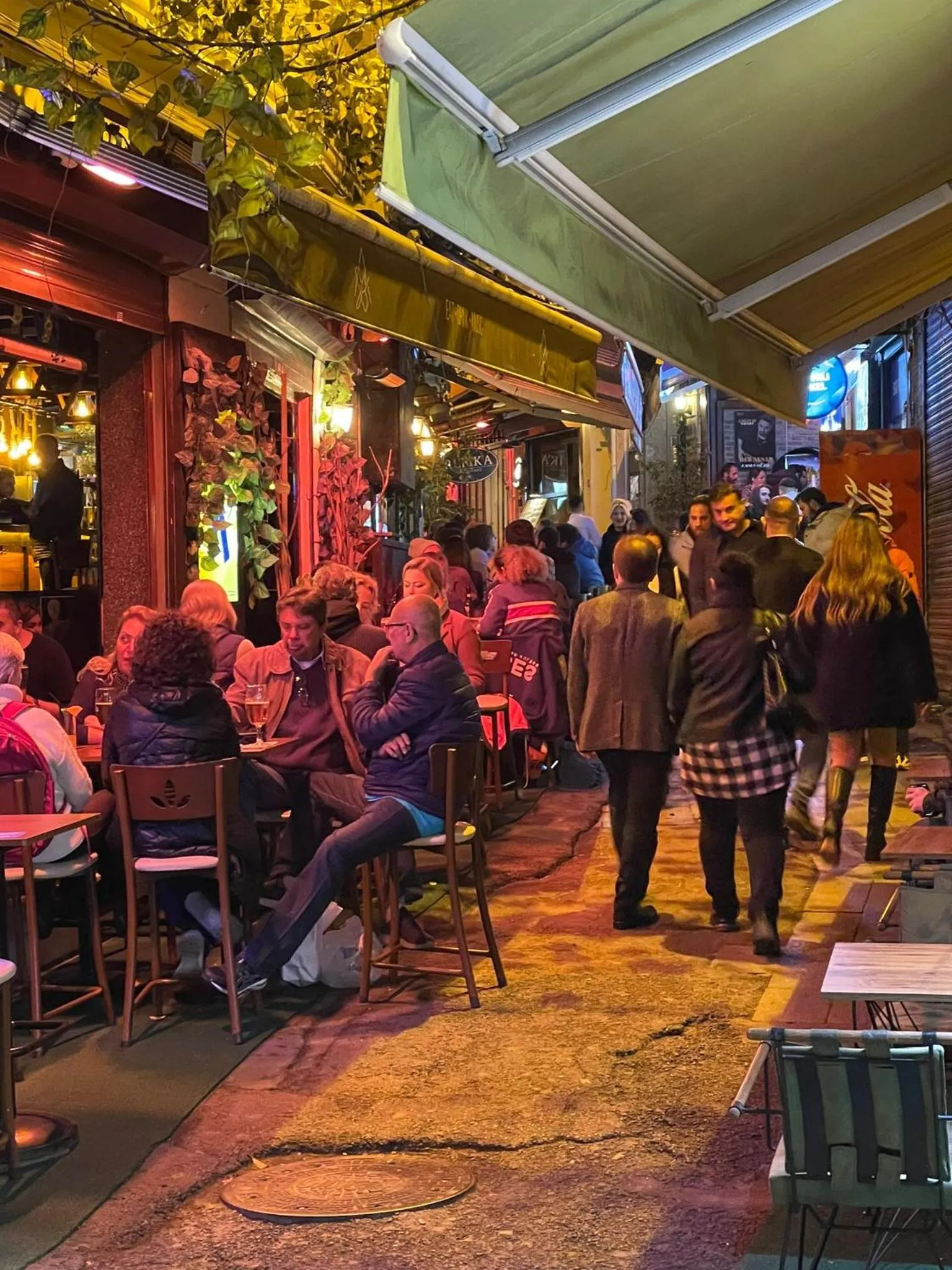 Restaurant/Places to Eat in Asmali Pera Hotel