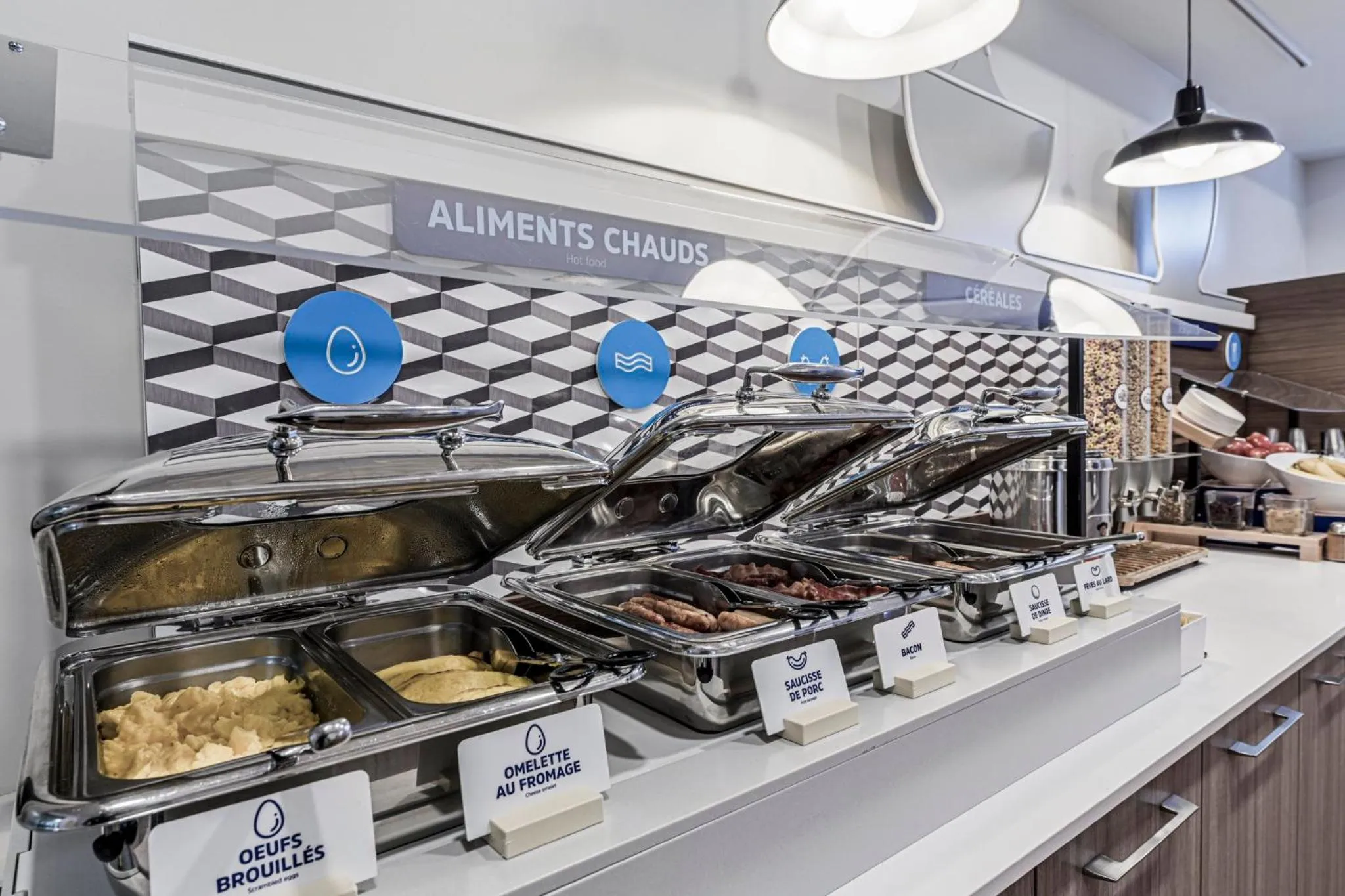 Breakfast in Holiday Inn Express Hotel & Suites Saint - Hyacinthe by IHG