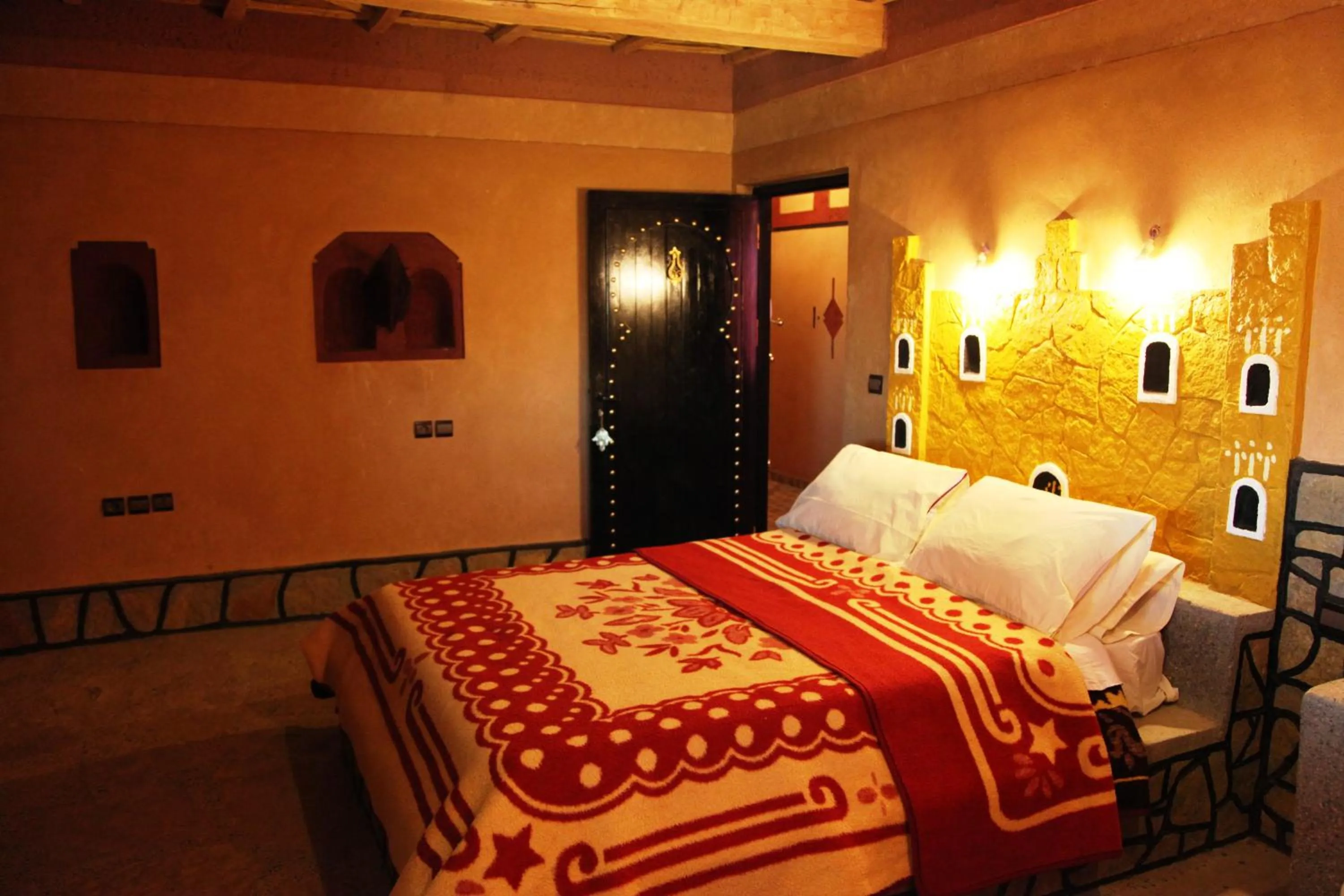 Bedroom, Bed in La Kasbah De Dades