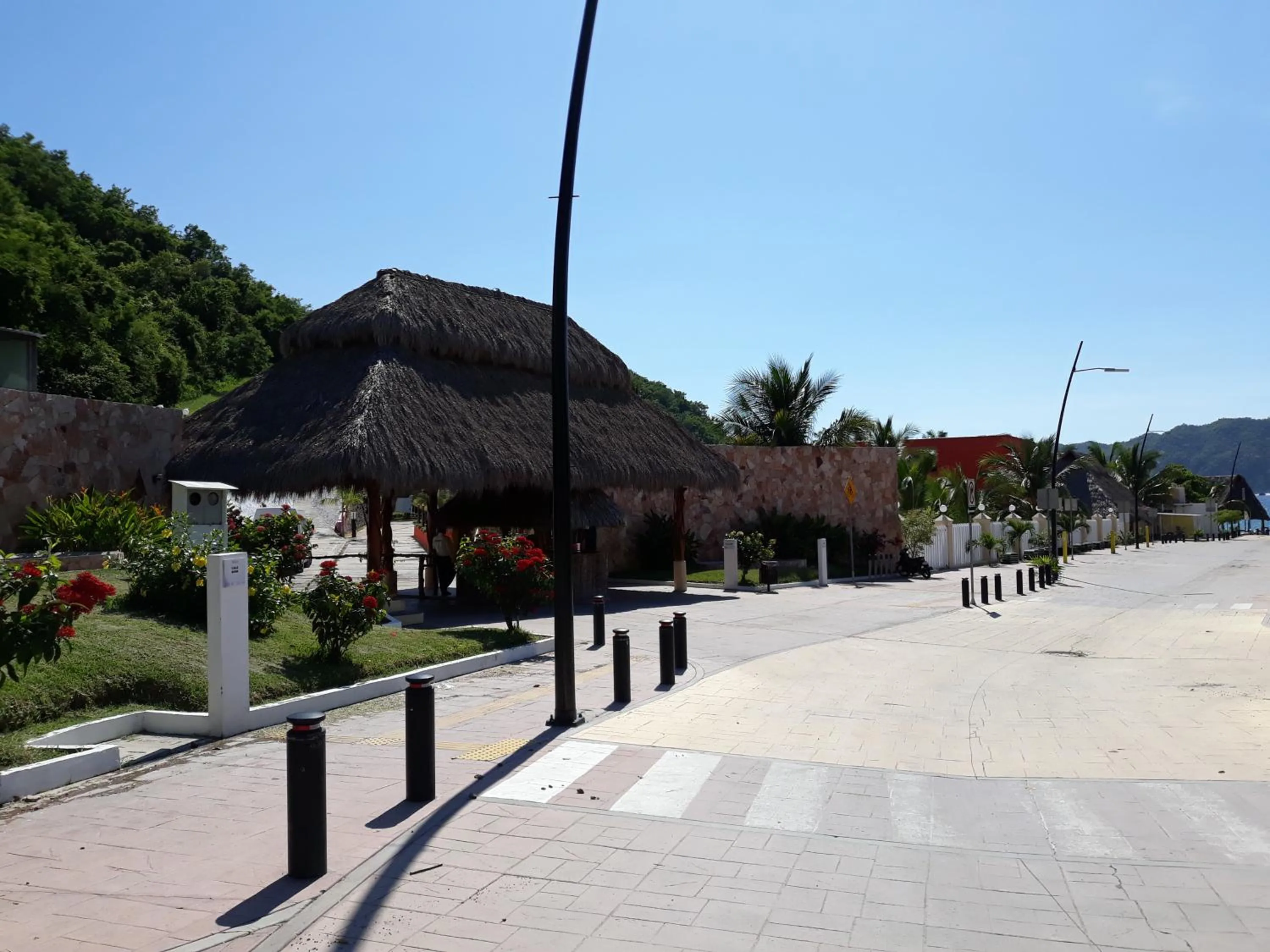 Property building in La Quinta Gran Bahía, Cuastecomates - Todo Incluido