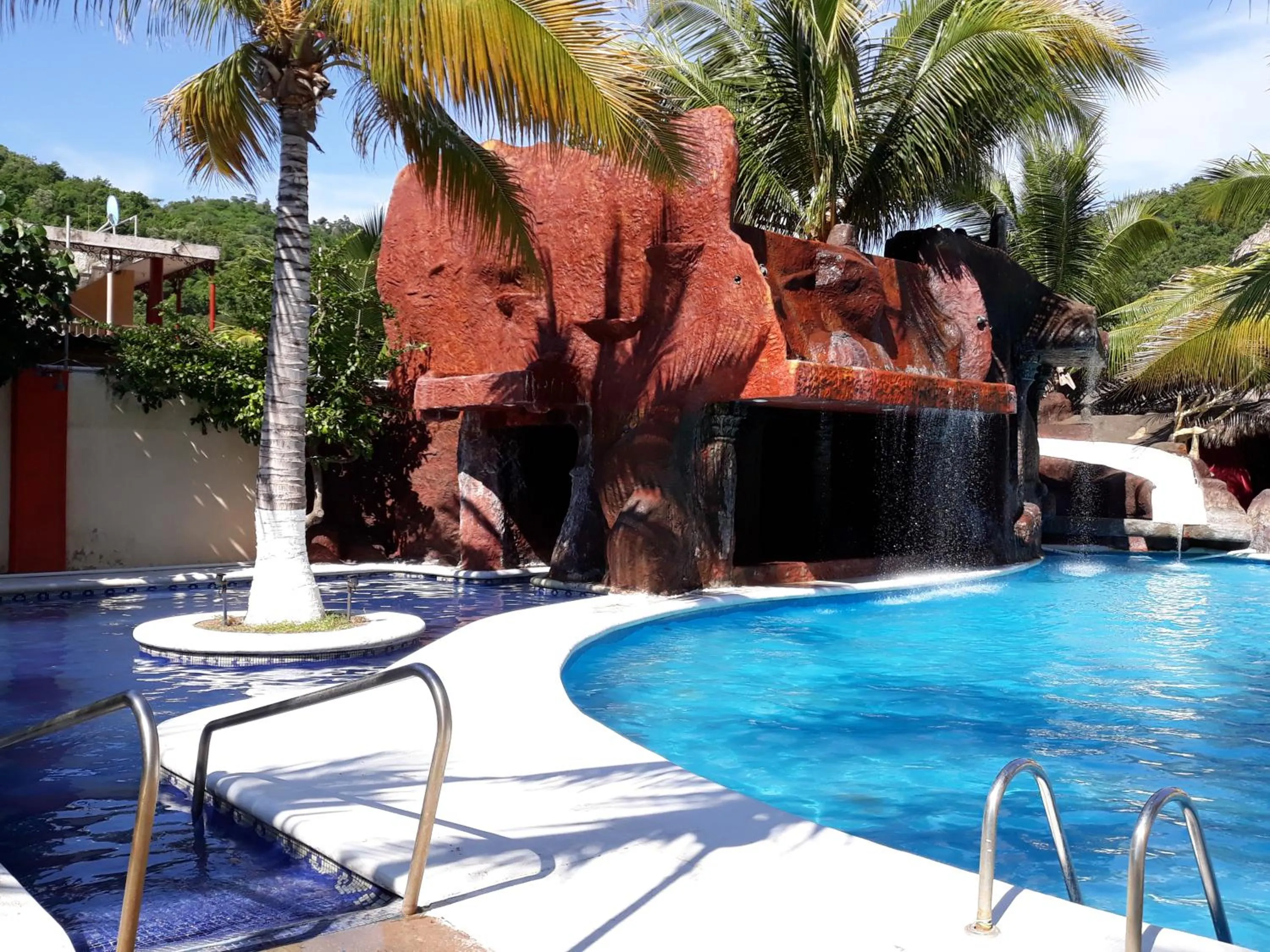 Swimming pool in La Quinta Gran Bahía, Cuastecomates - Todo Incluido