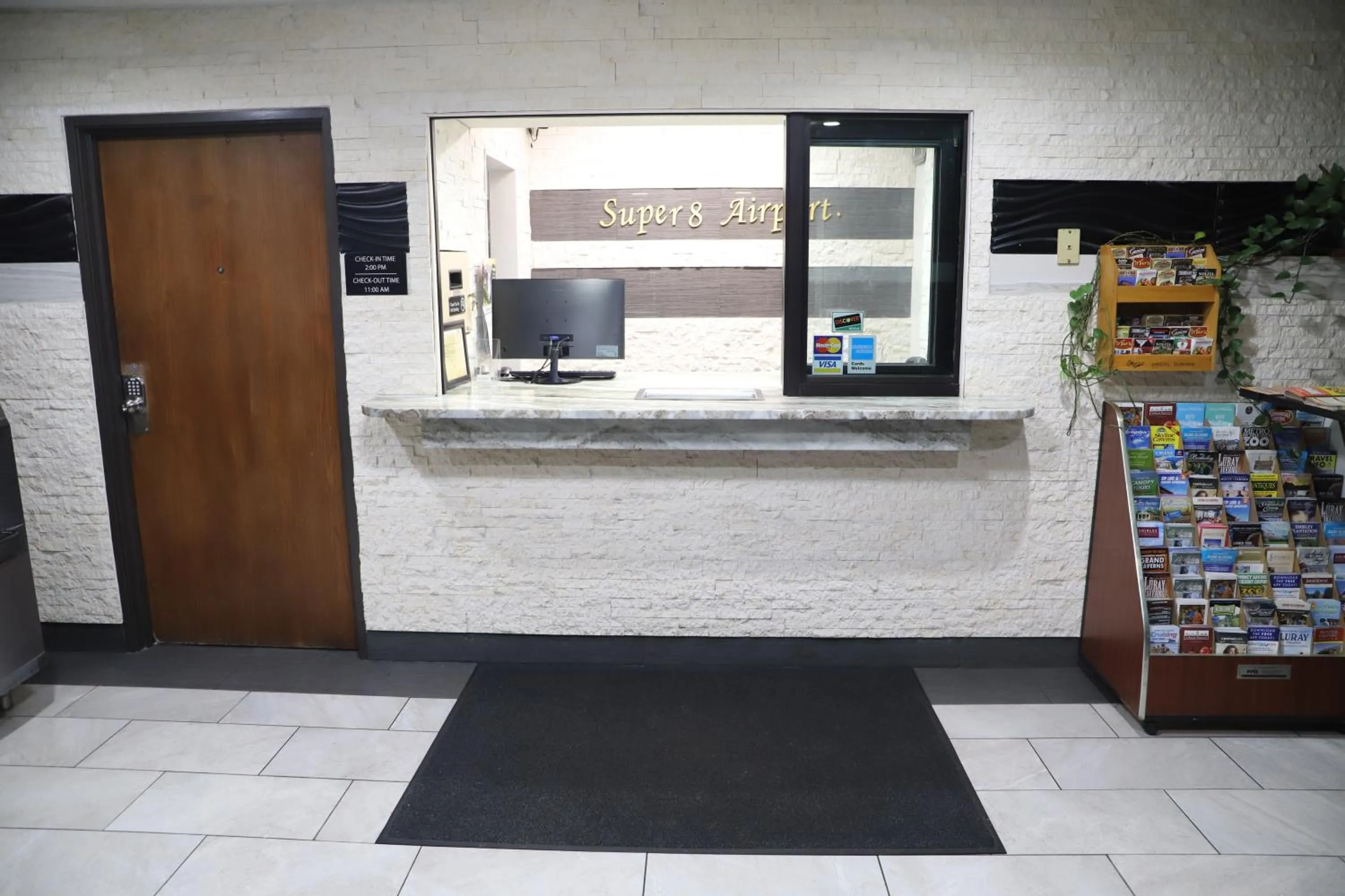 Super 8 by Wyndham Richmond Airport VA