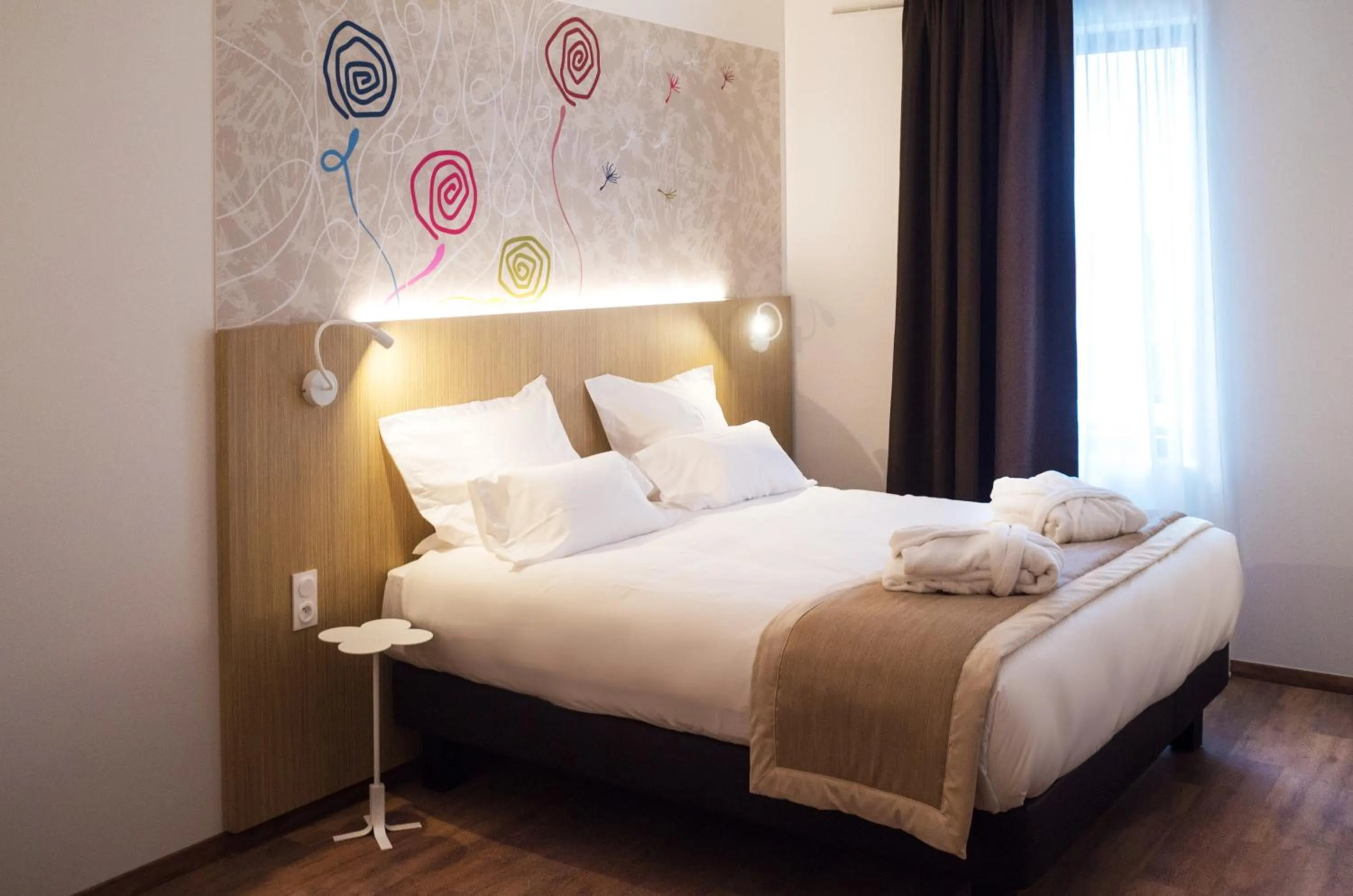 Bed in Kyriad Prestige Amiens Poulainville - Hotel and Spa