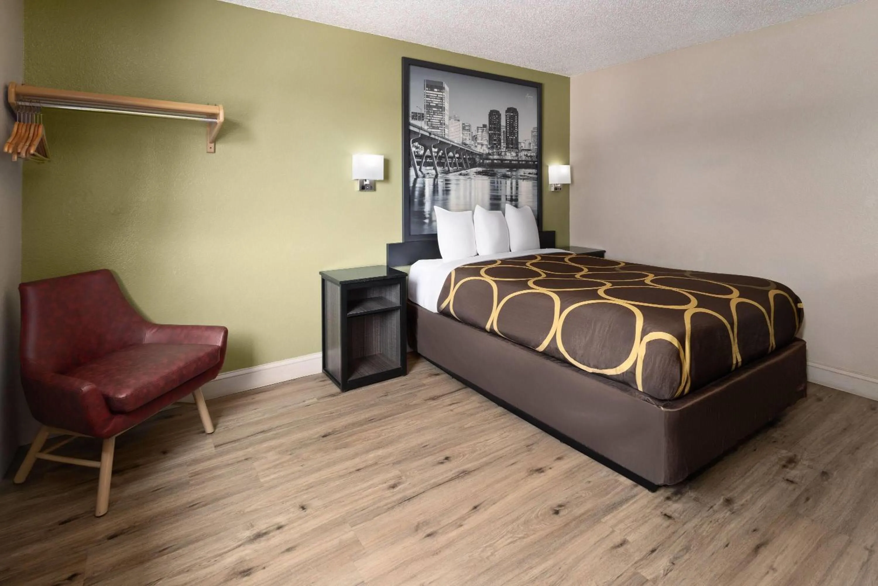 Photo of the whole room, Bed in Super 8 by Wyndham Richmond Midlothian Turnpike