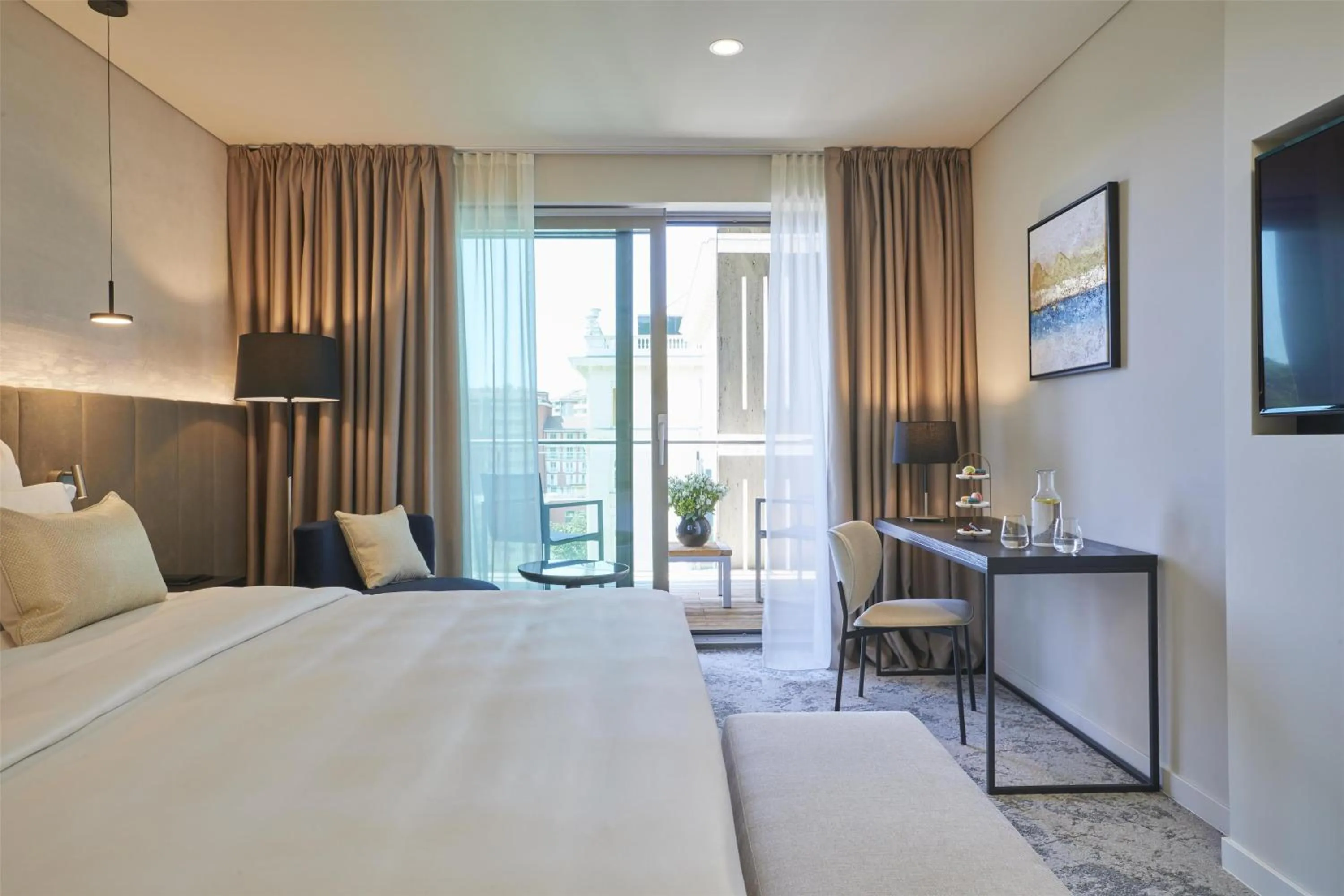 Bedroom, Bed in Hotel Kempinski Palace Portorož