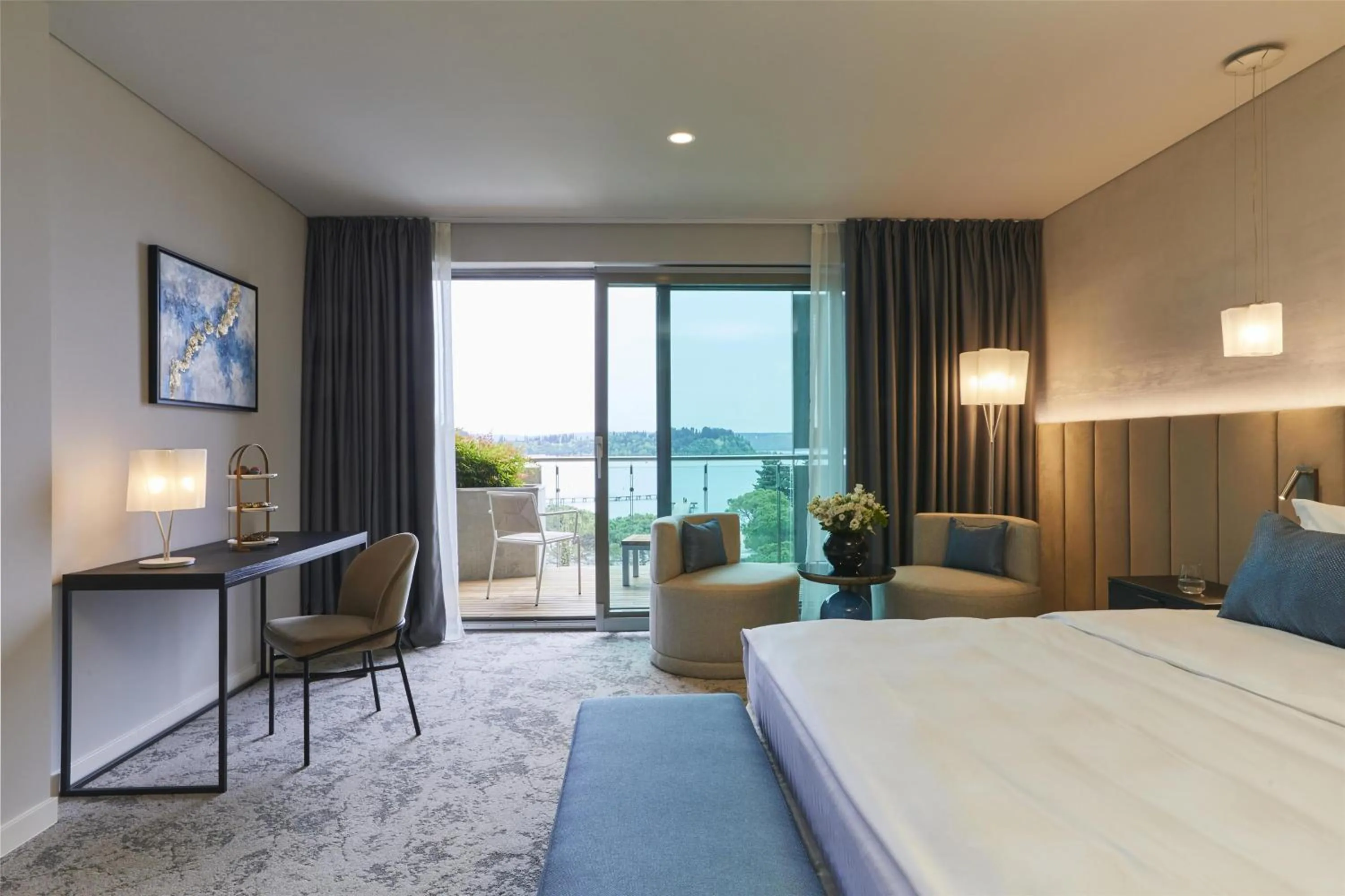 Bedroom, Bed in Hotel Kempinski Palace Portorož