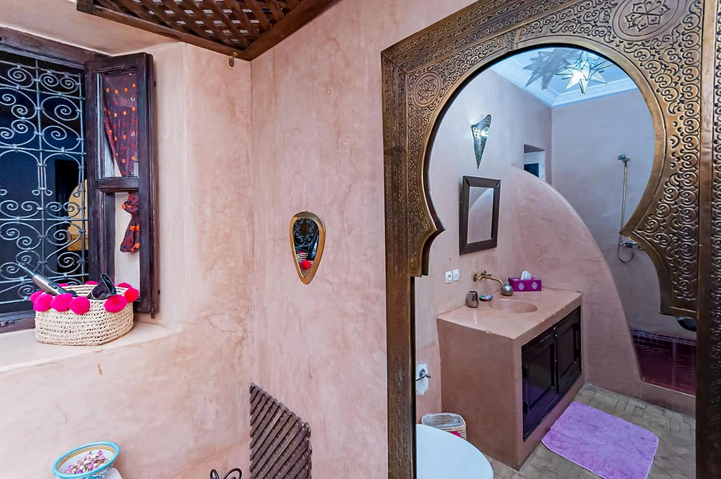 Shower in Riad Dar Nadwa