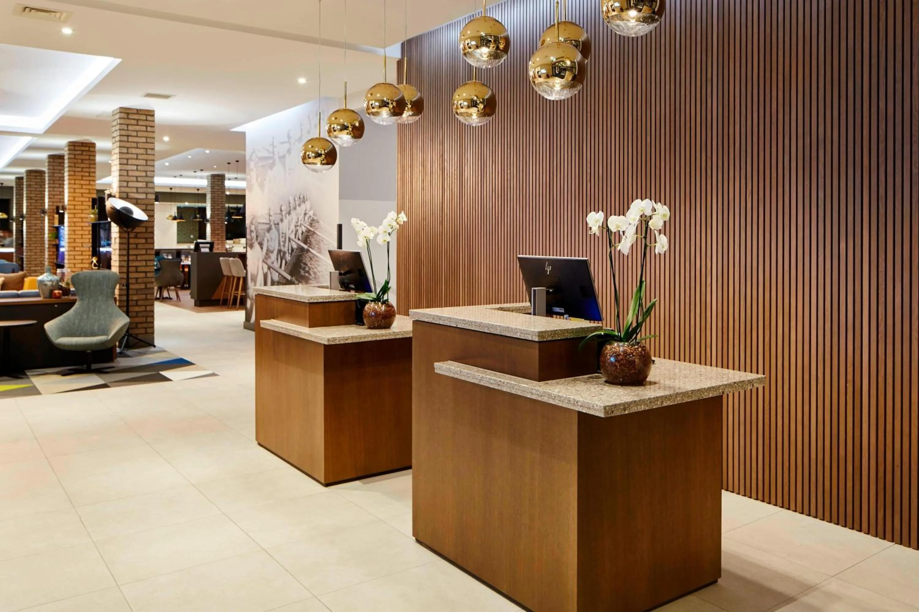 Lobby or reception in Courtyard by Marriott Oxford South