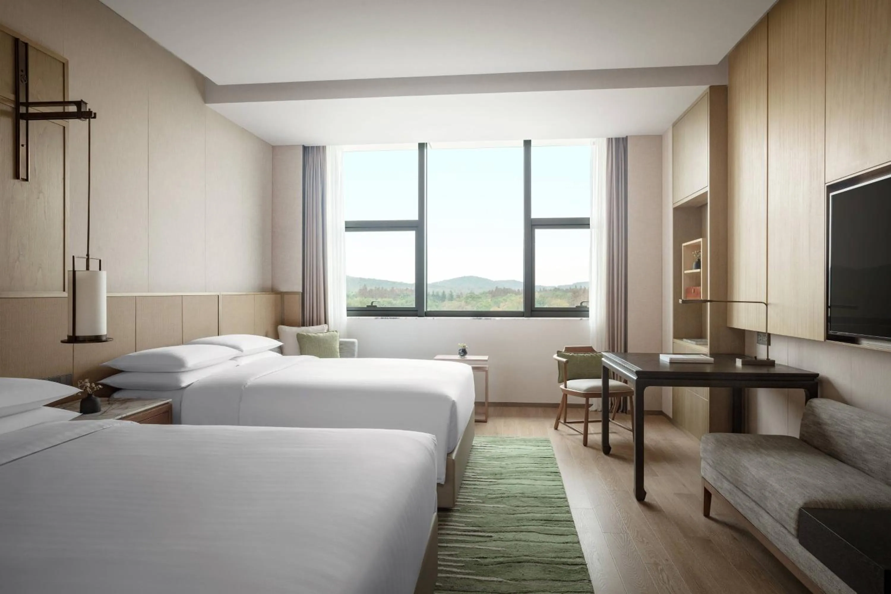 Photo of the whole room, Bed in Wuxi Marriott Hotel Lihu Lake