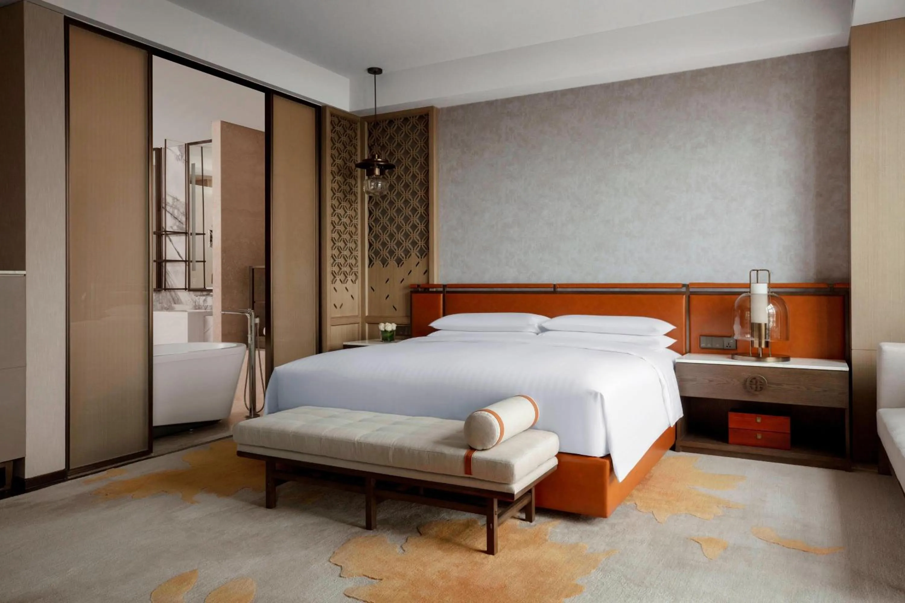 Bedroom, Bed in Wuxi Marriott Hotel Lihu Lake