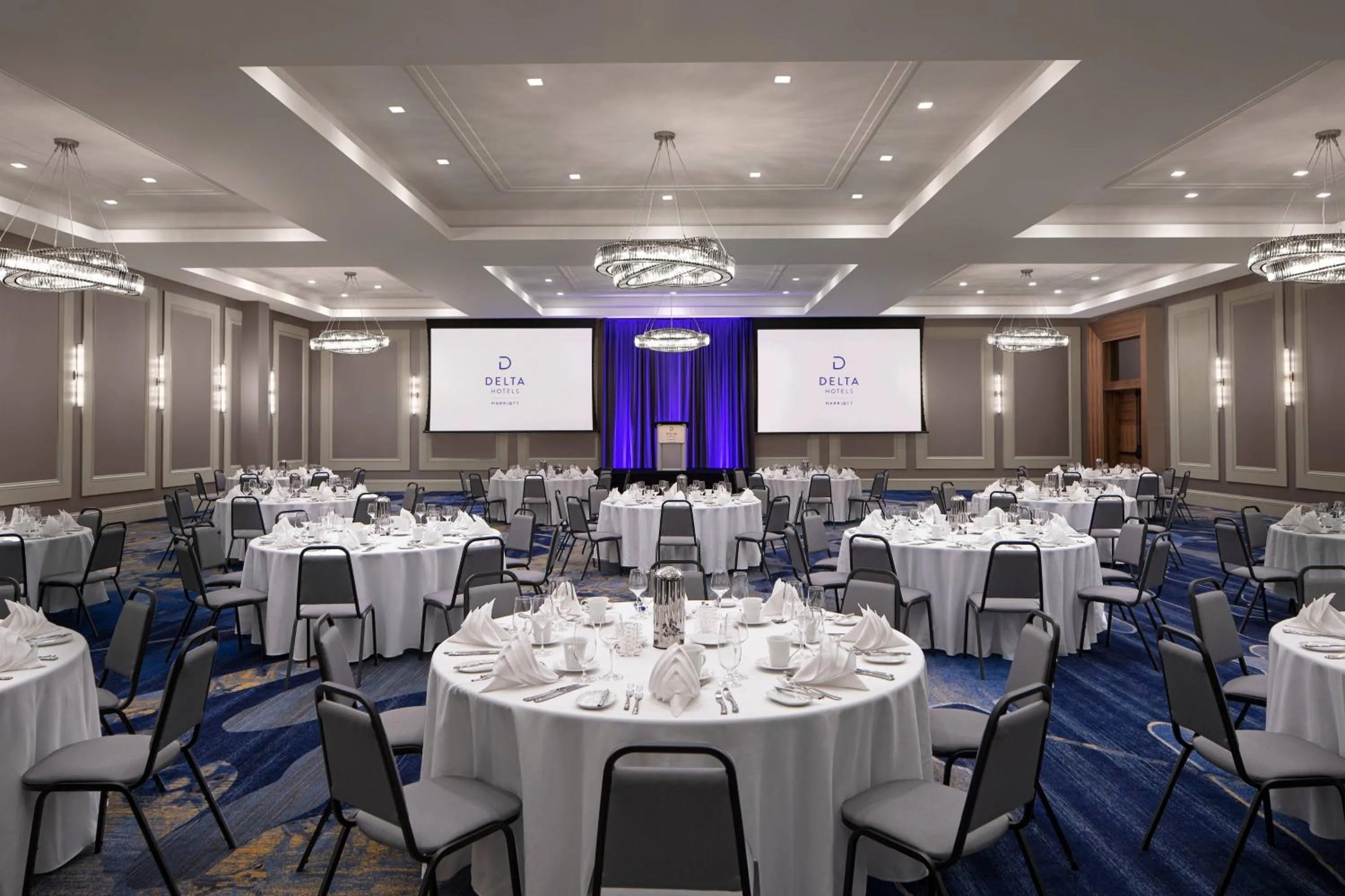 Meeting/conference room in Delta Hotels by Marriott Thunder Bay