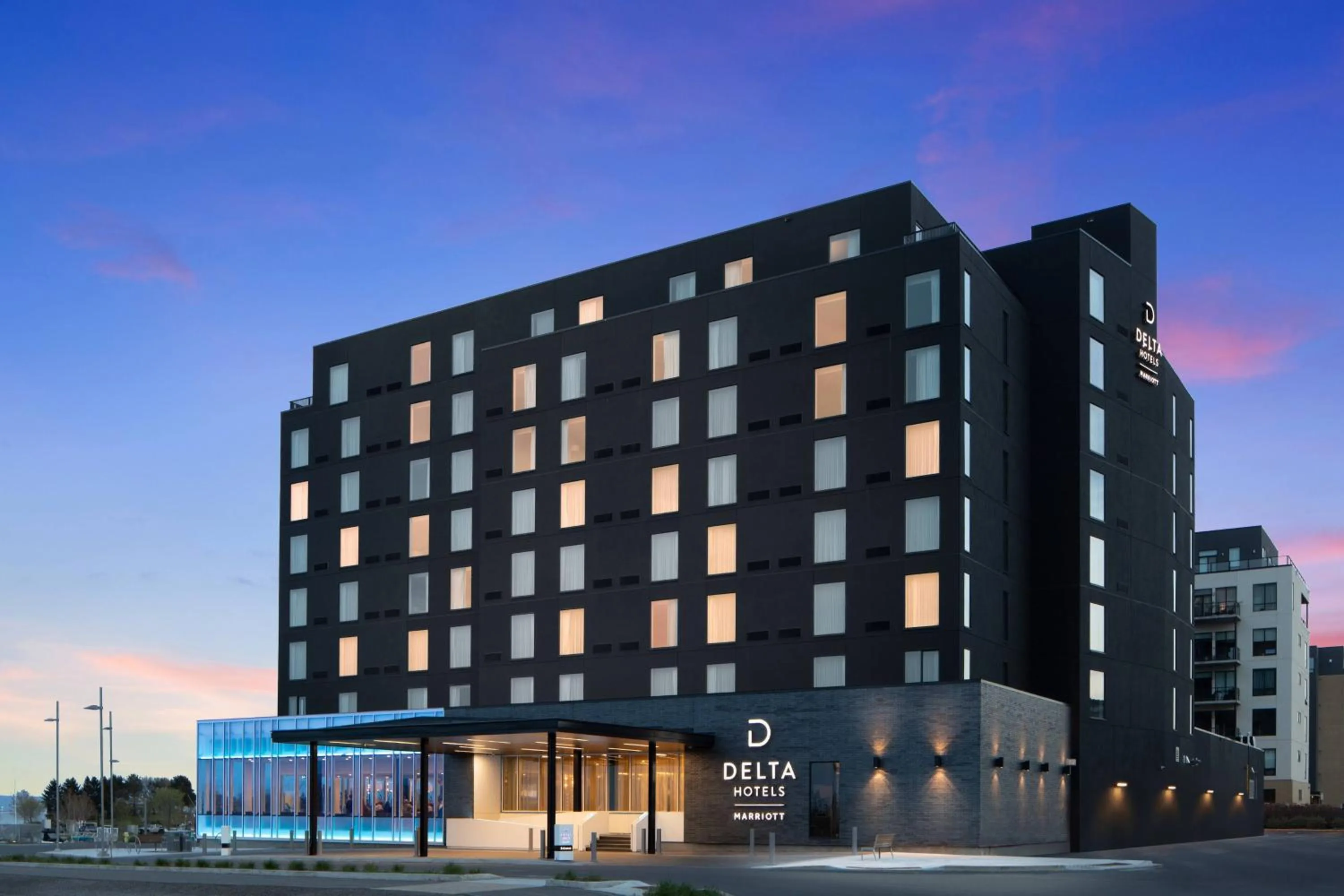 Property building in Delta Hotels by Marriott Thunder Bay