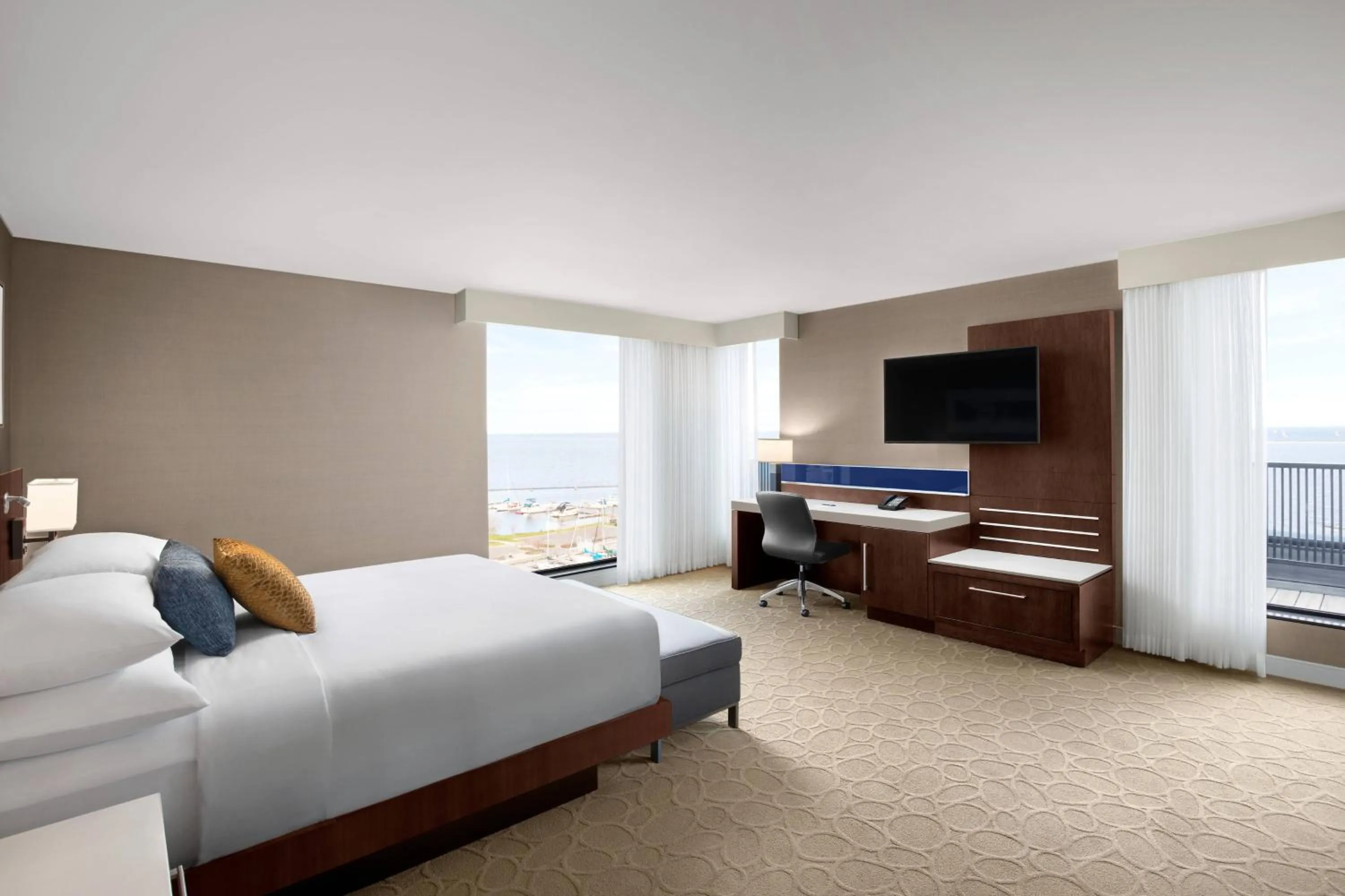 Photo of the whole room, Bed in Delta Hotels by Marriott Thunder Bay