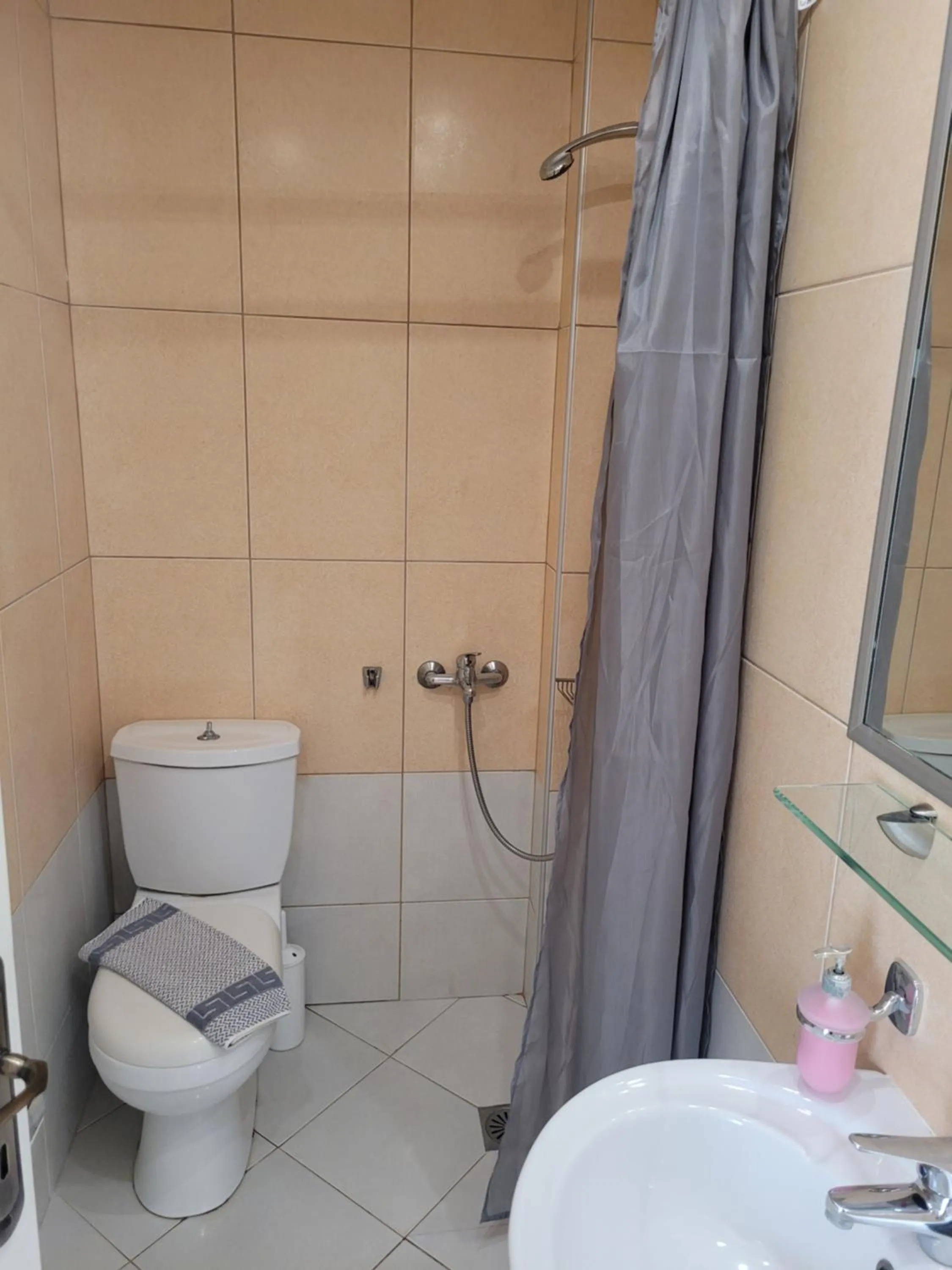 Bathroom in Paradise Matala Hotel