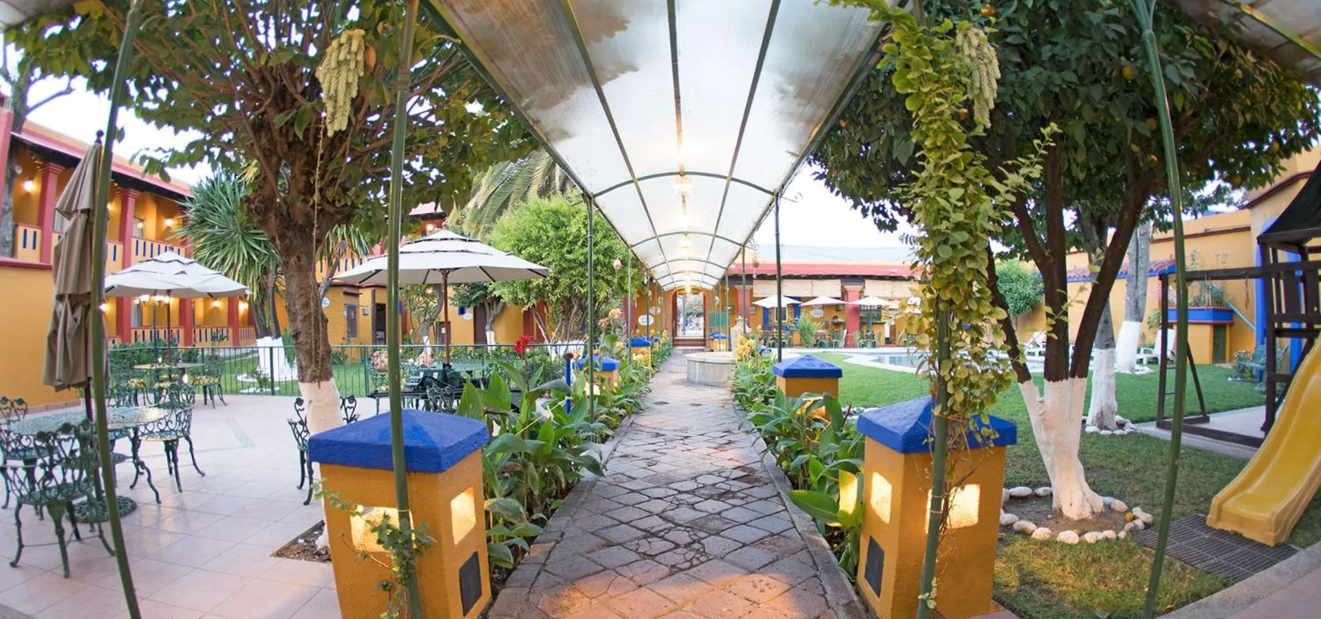 Patio in Hotel Hacienda Don Cenobio