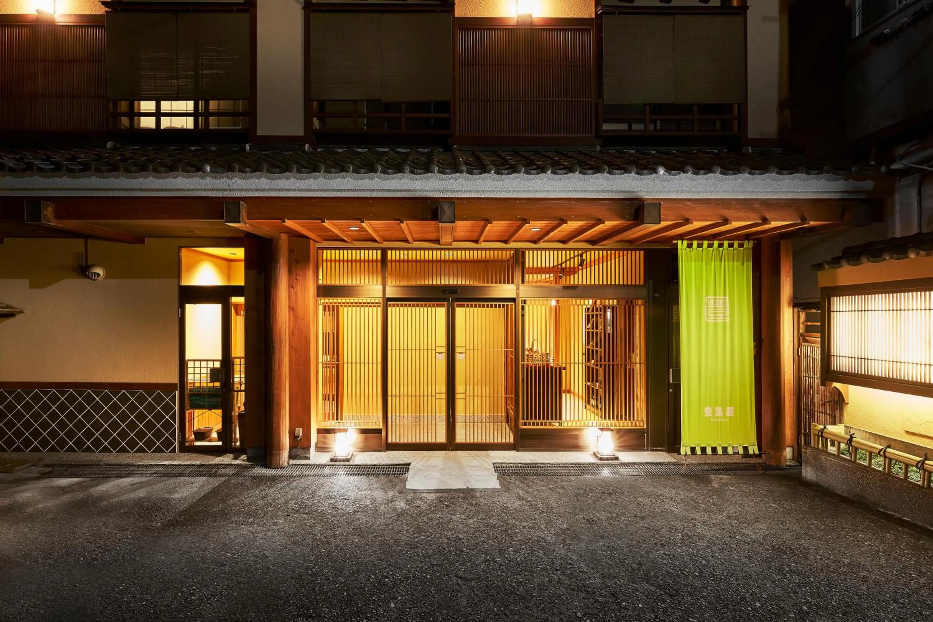 Property building in Shima-Onsen Toshimaya