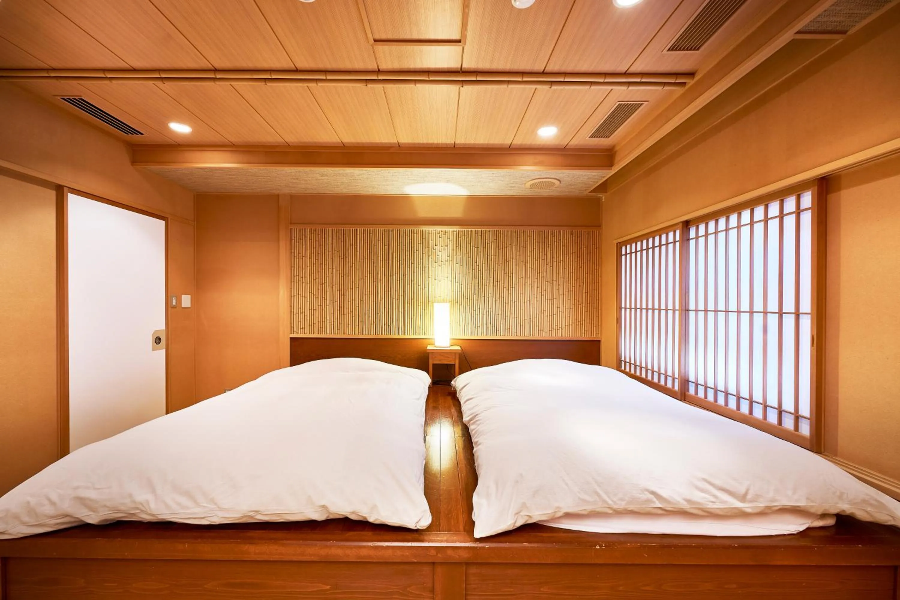 Bed in Shima-Onsen Toshimaya