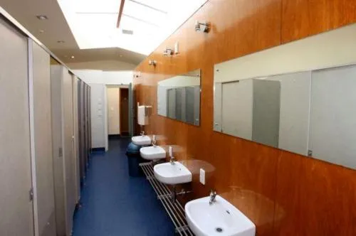 Toilet in On Top Backpackers