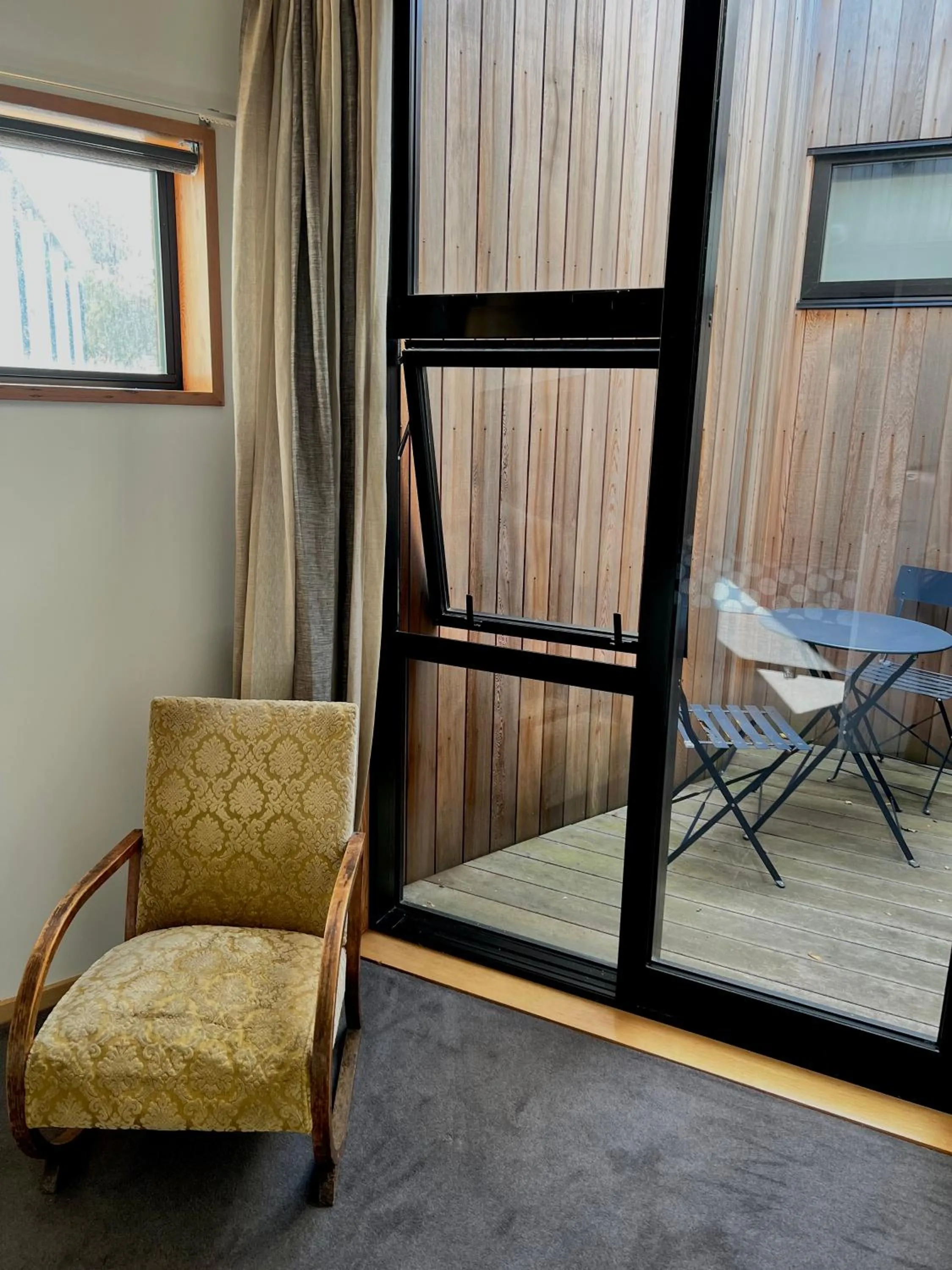 Living room in On Top Backpackers