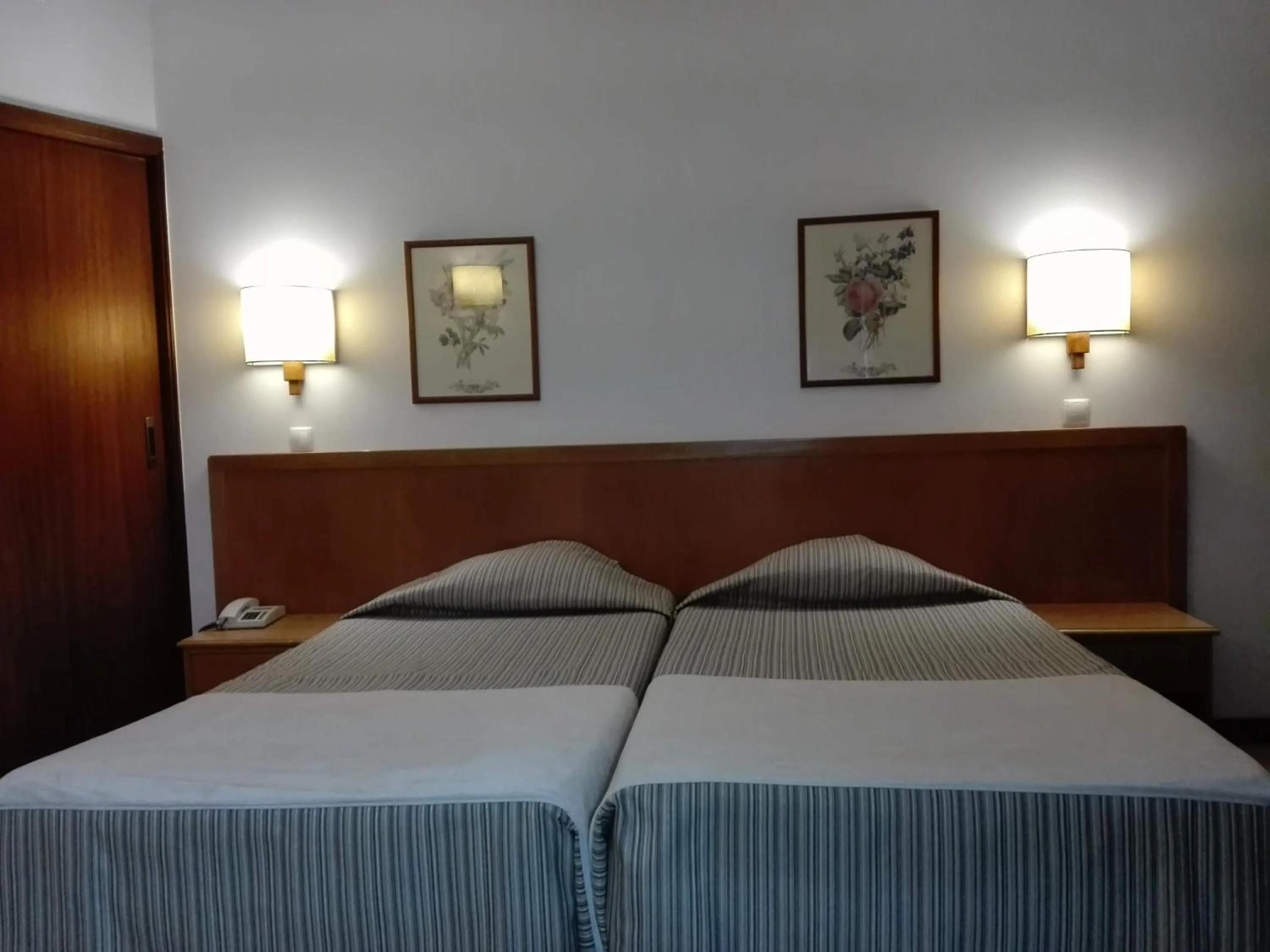 Photo of the whole room, Bed in Hotel Do Centro