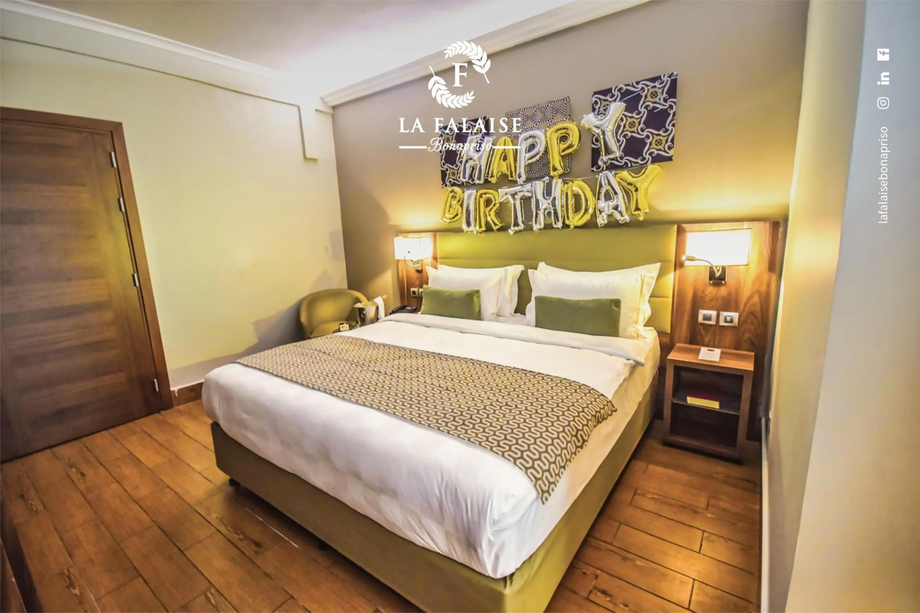 Bed in Hotel La Falaise Bonapriso