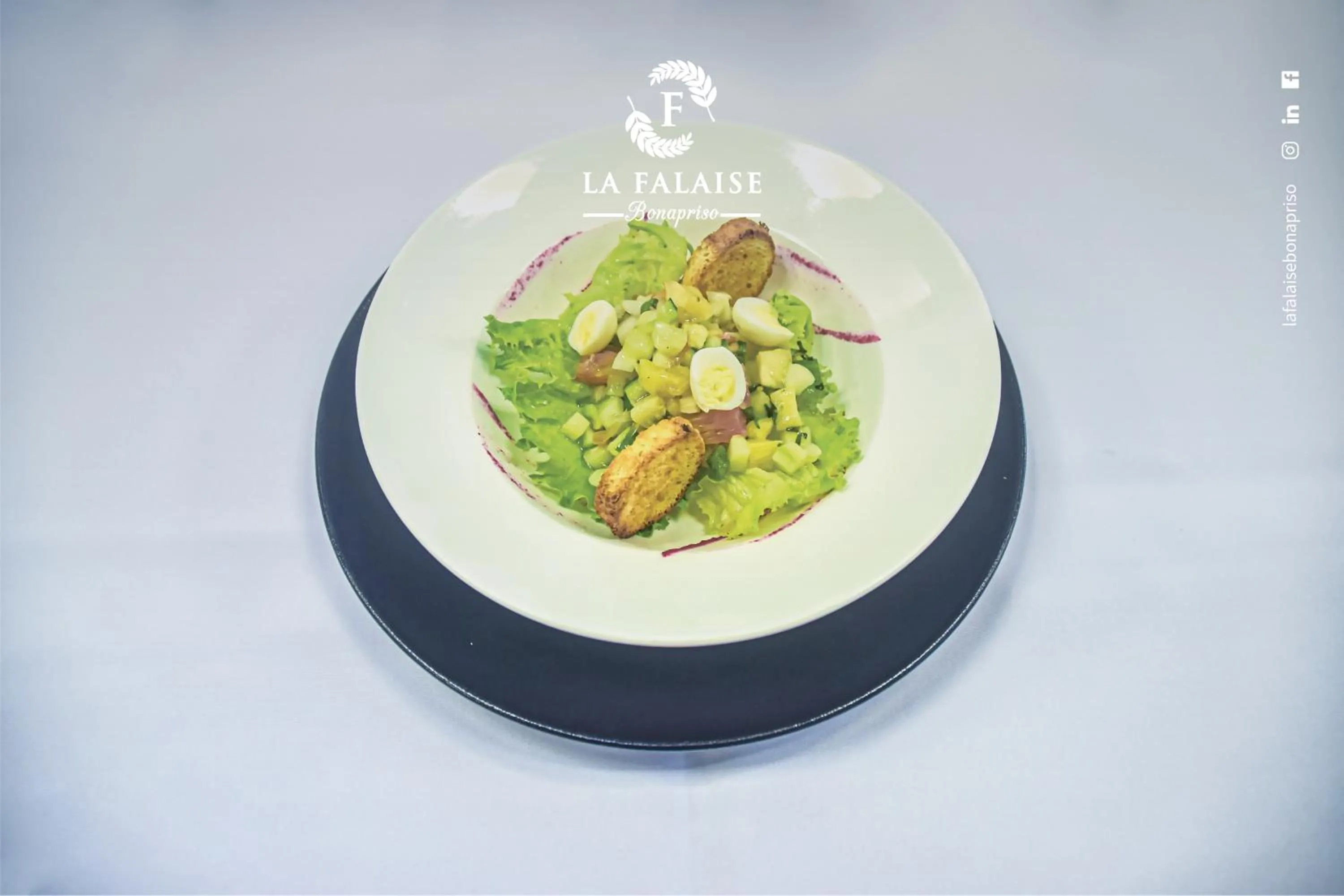 Food in Hotel La Falaise Bonapriso