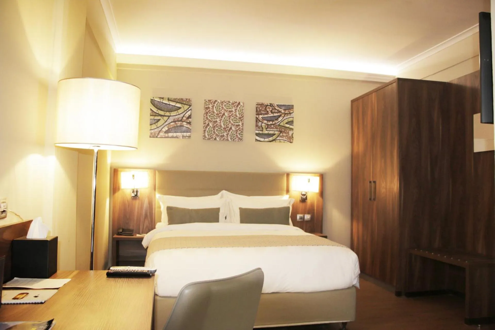 Bed in Hotel La Falaise Bonapriso