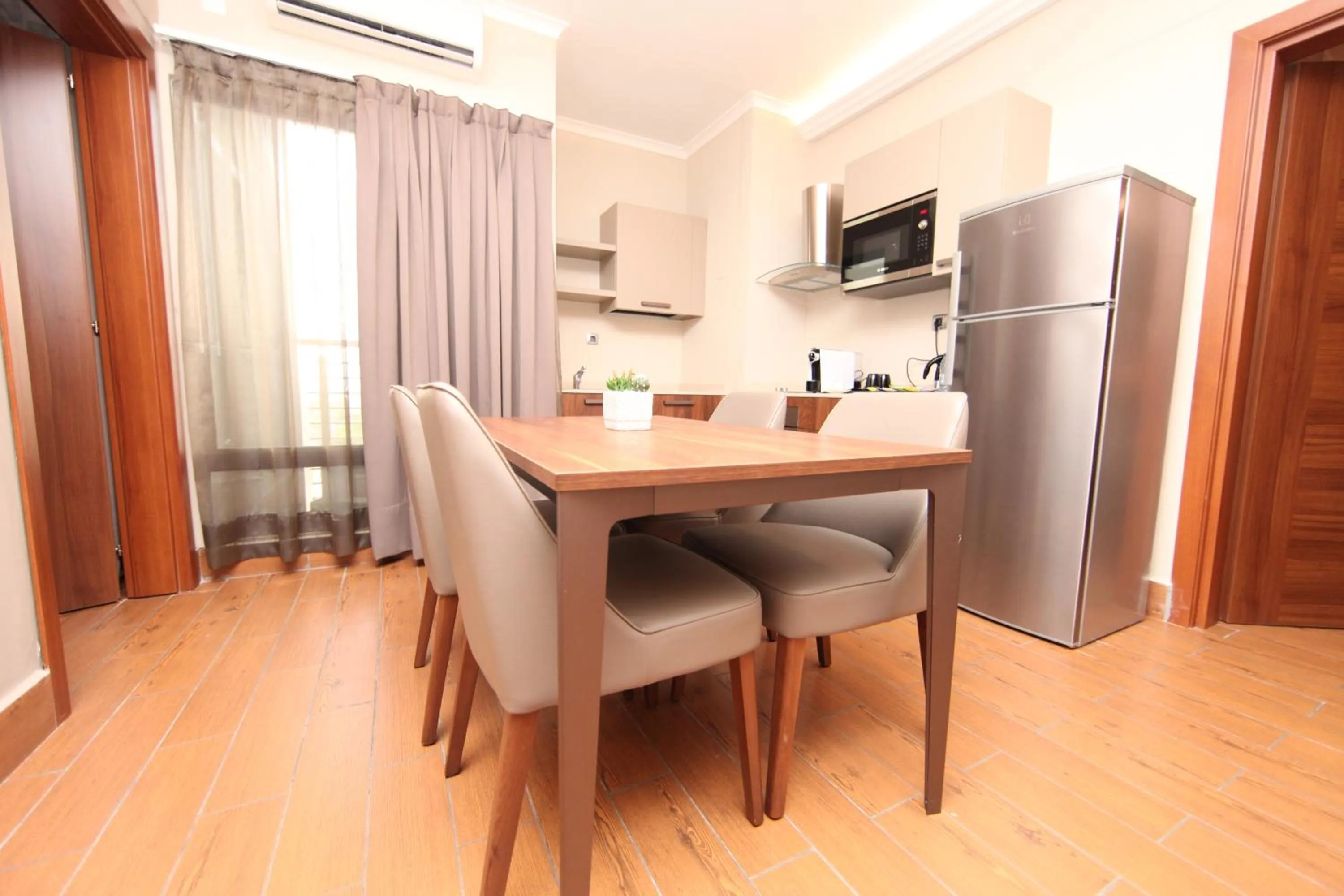 Dining area in Hotel La Falaise Bonapriso