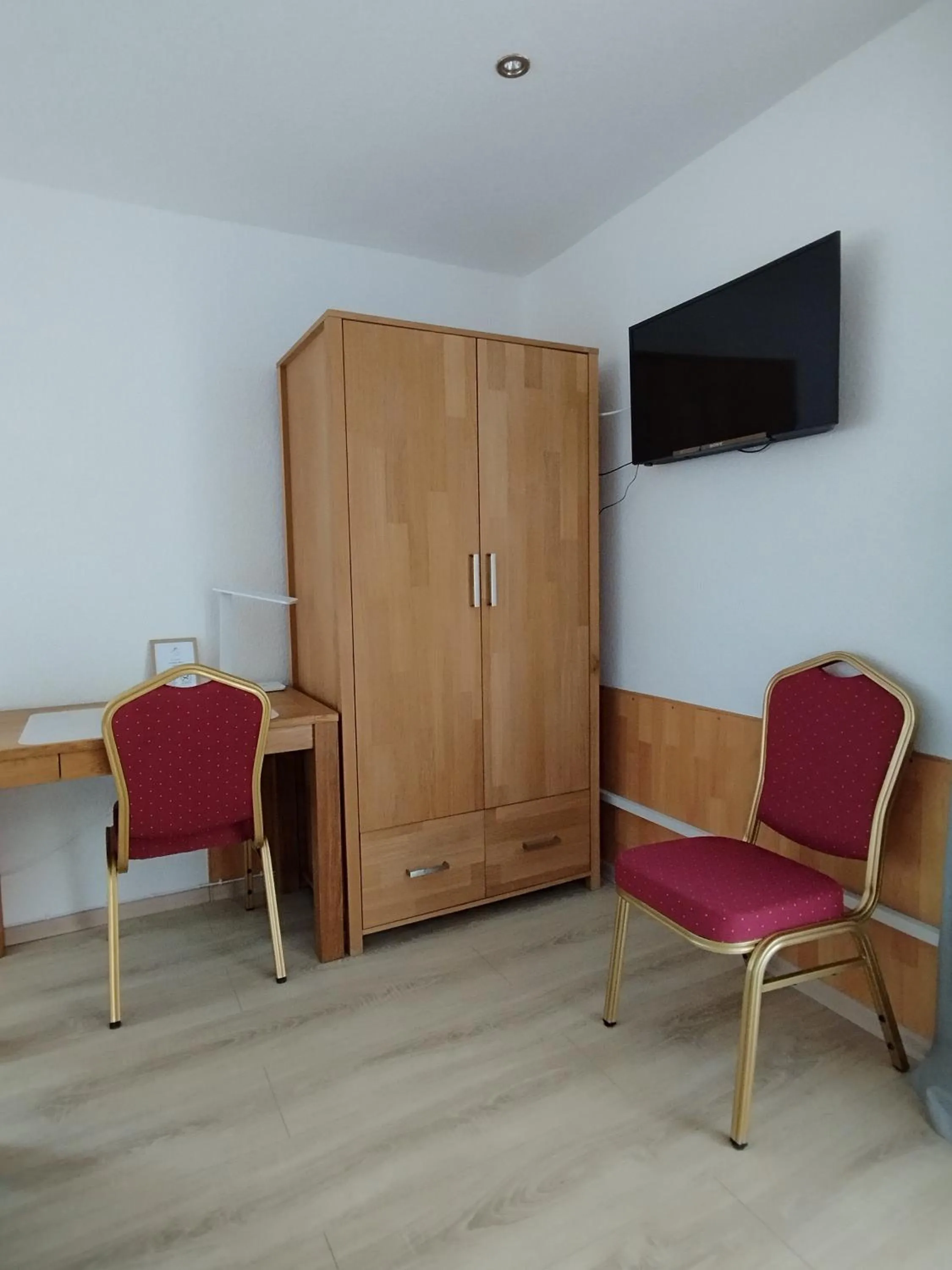 TV and multimedia in AM BERG Hotel