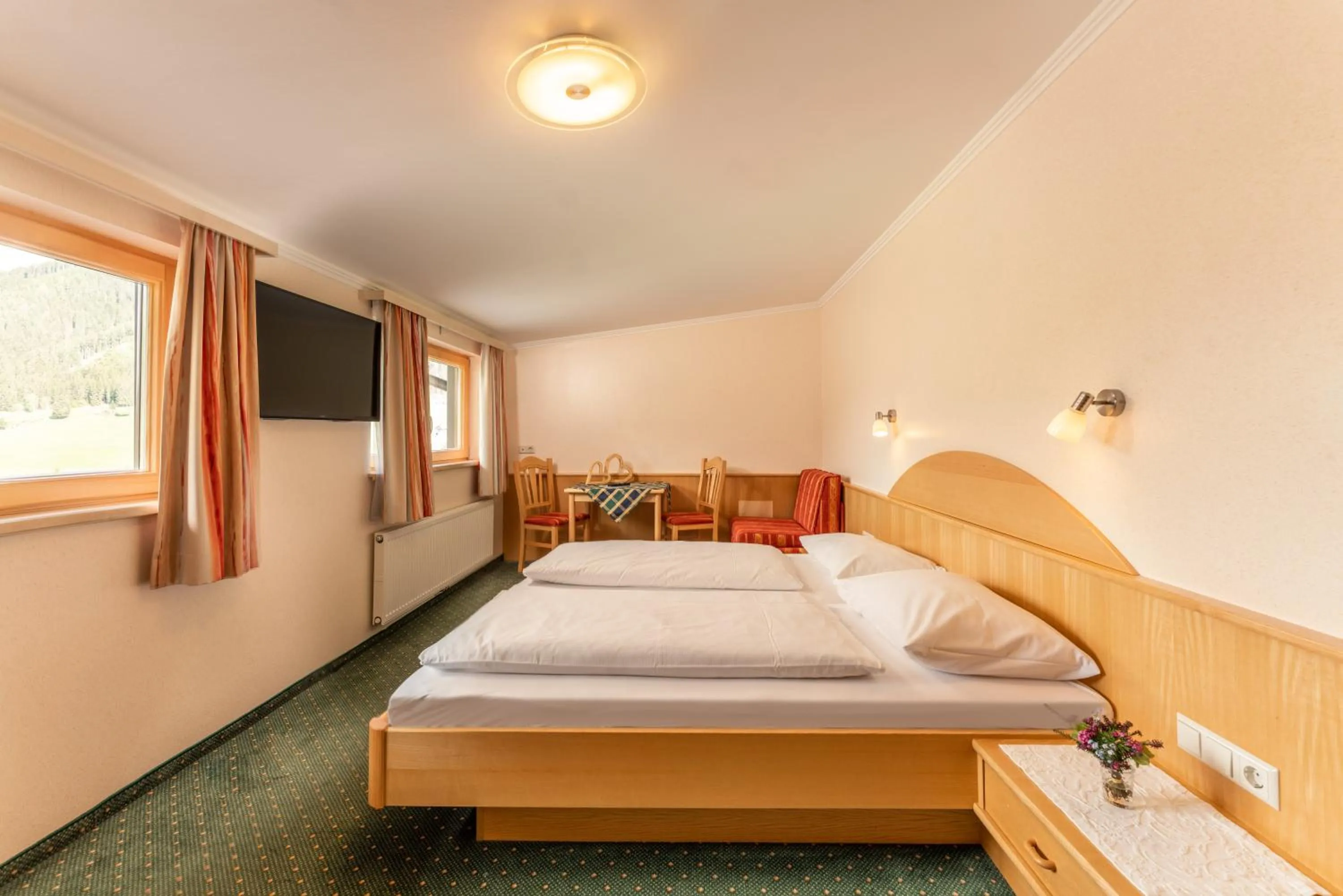 Bedroom, Bed in Hotel Starchlhof