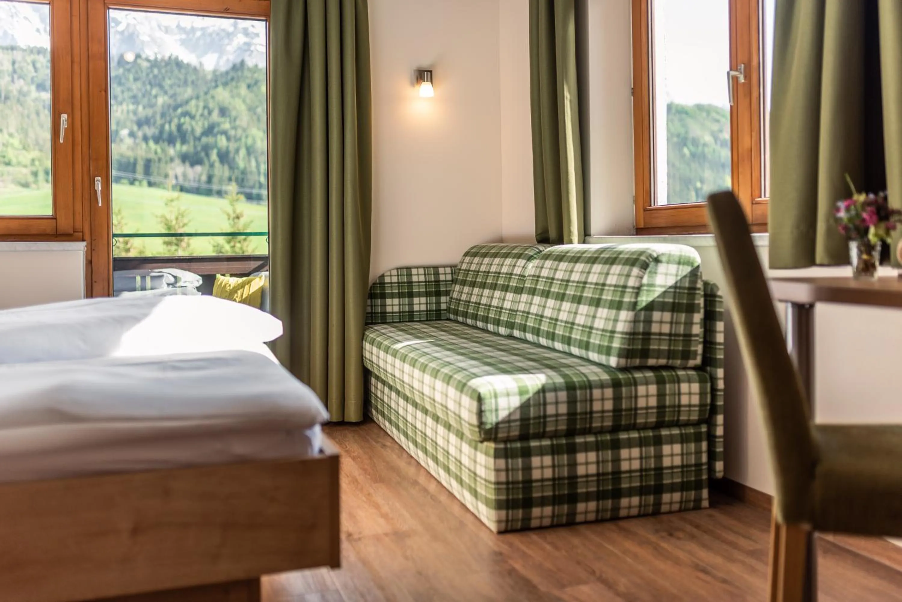 Photo of the whole room, Bed in Hotel Starchlhof