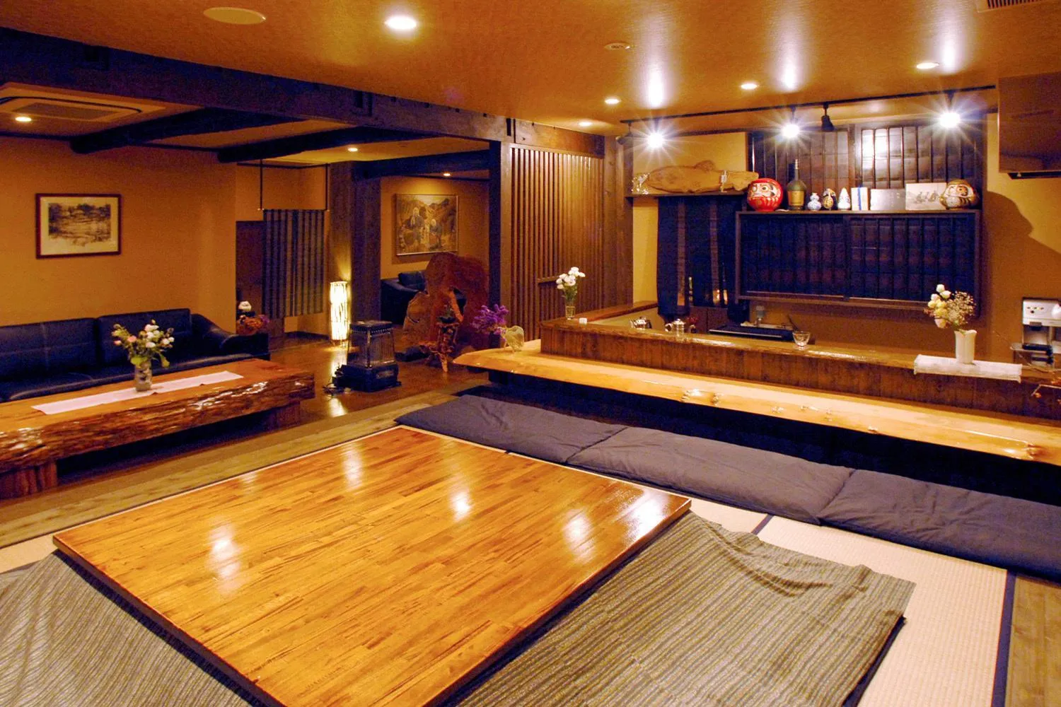 Lobby or reception in Sawaemon