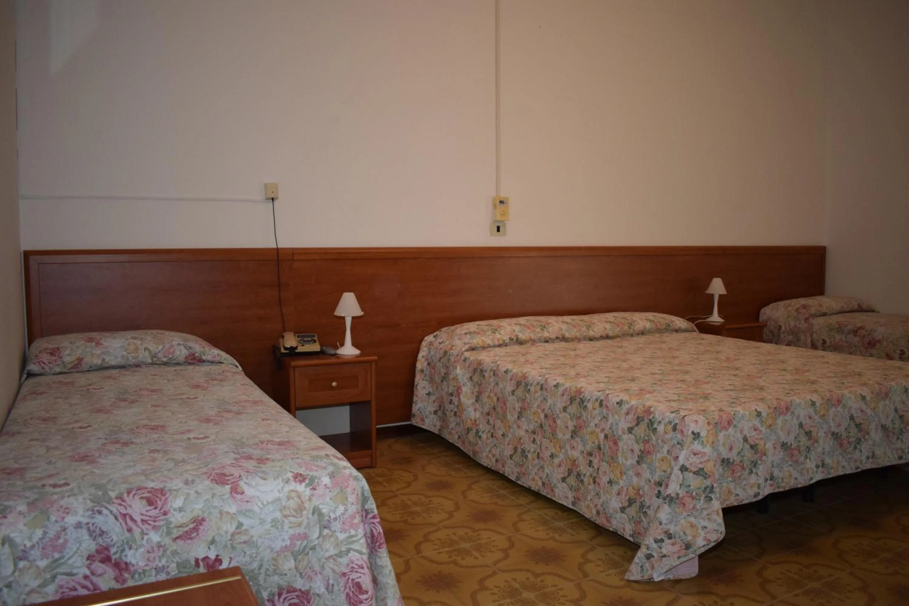 Photo of the whole room, Bed in Hotel Astoria