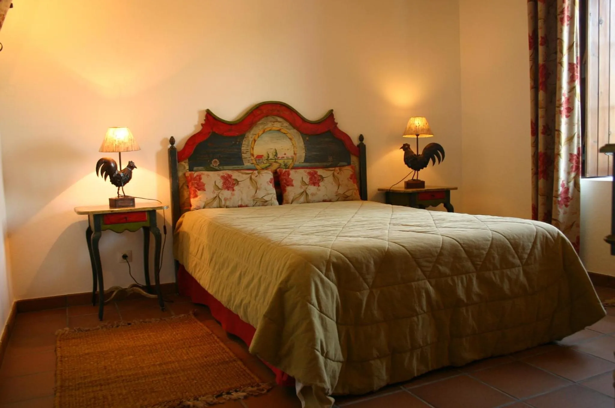 Bed in Monte das Faias Cork Farm Hotel