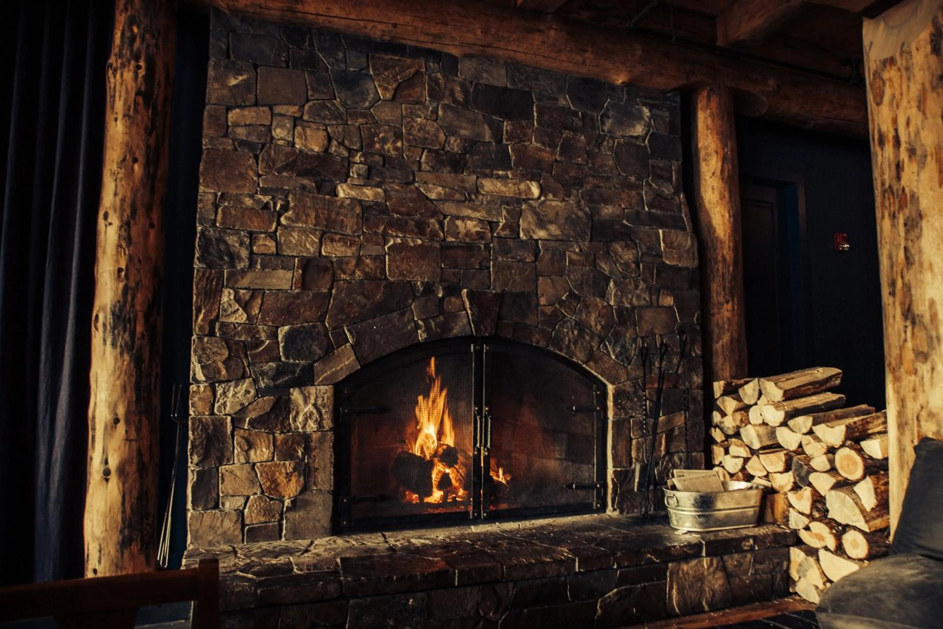 Lobby or reception in The Suttle Lodge & Boathouse