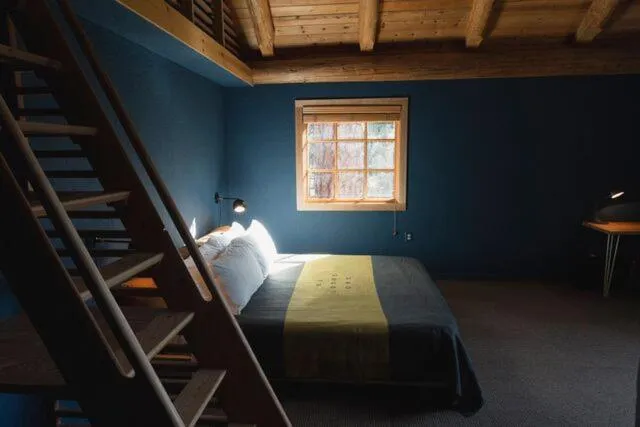 The Suttle Lodge & Boathouse