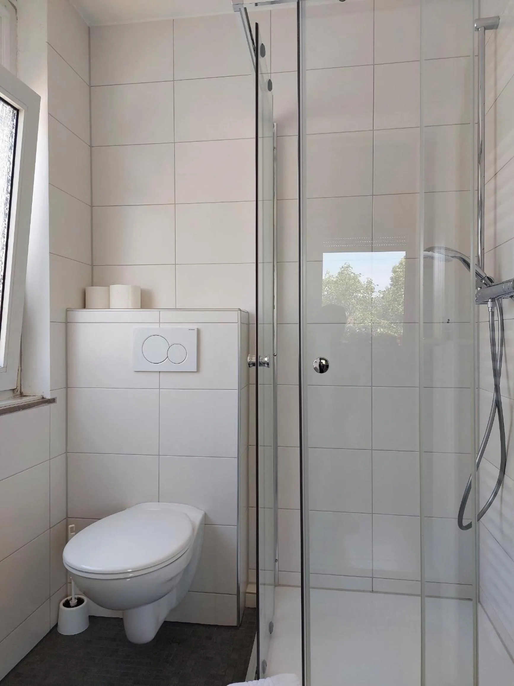 Shower in Ricks City Hotel