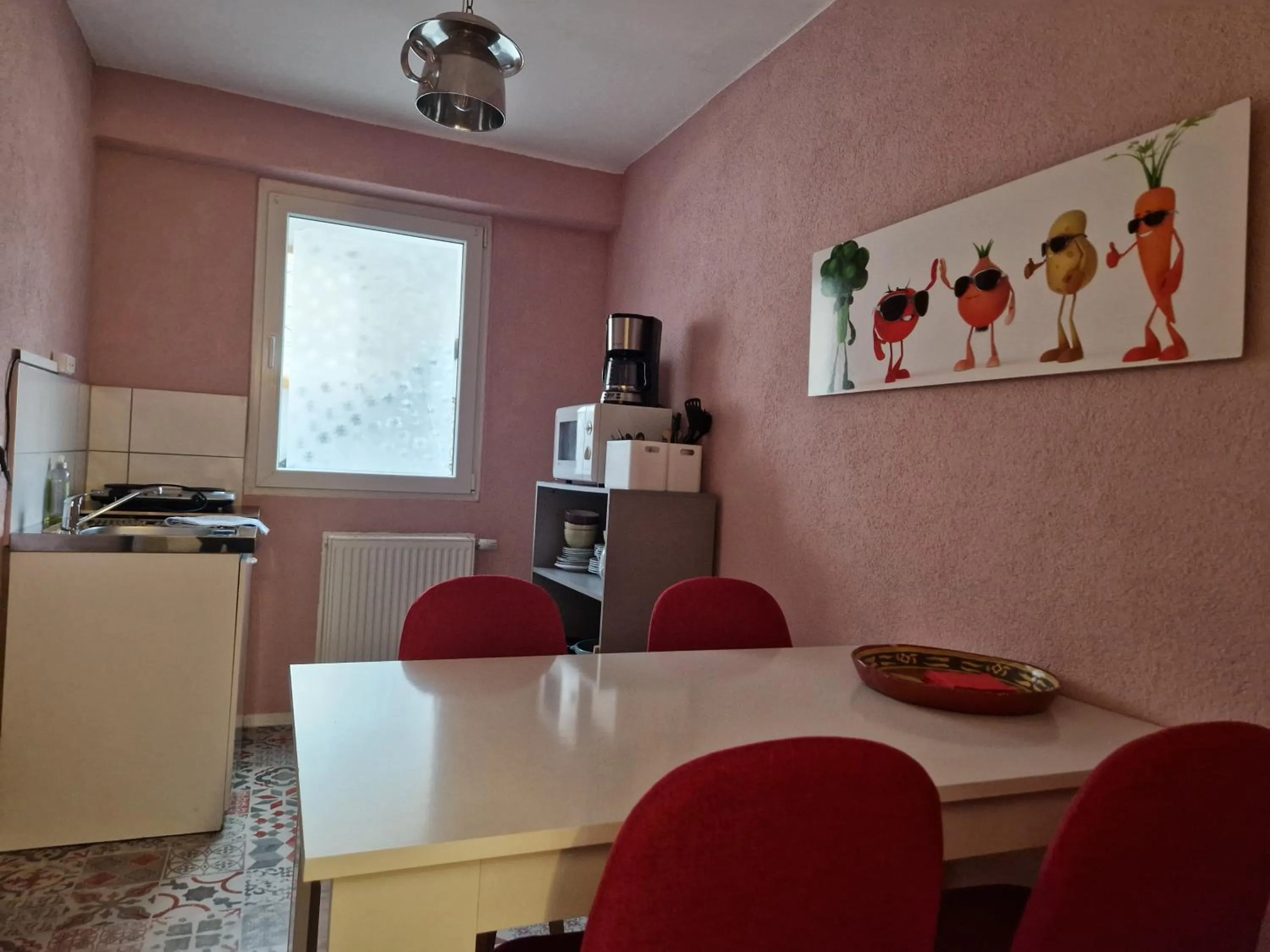 Kitchen or kitchenette in Ricks City Hotel