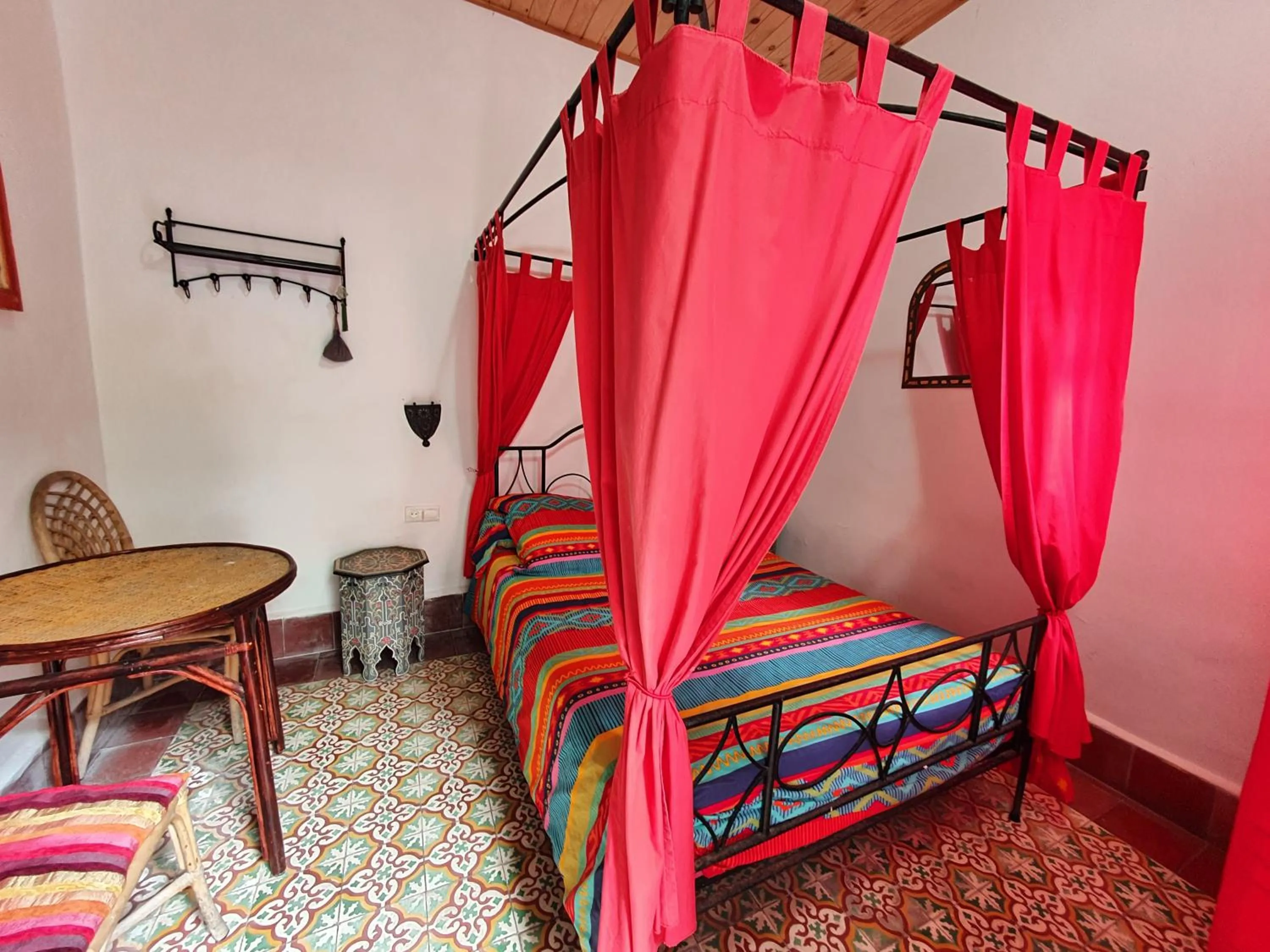 Photo of the whole room, Bed in Riad Sidi Magdoul
